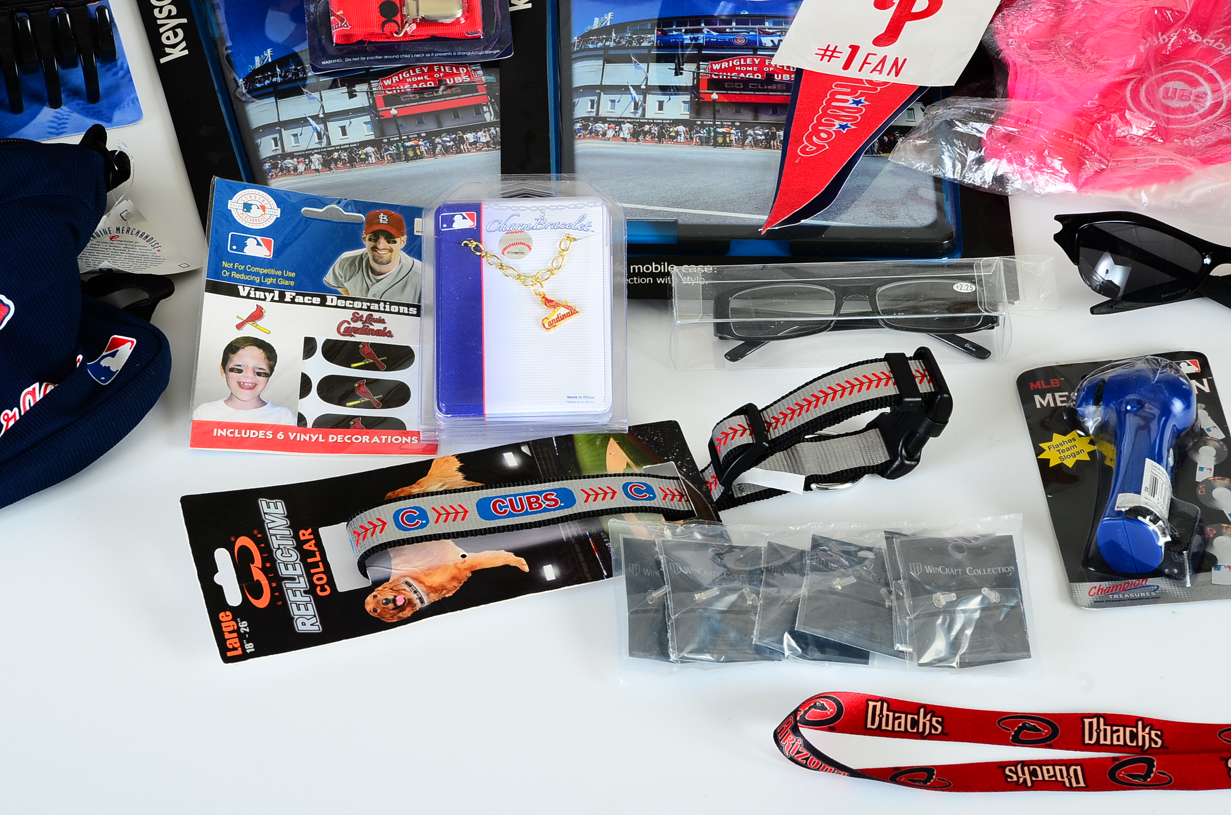 National League Baseball Fan Lot