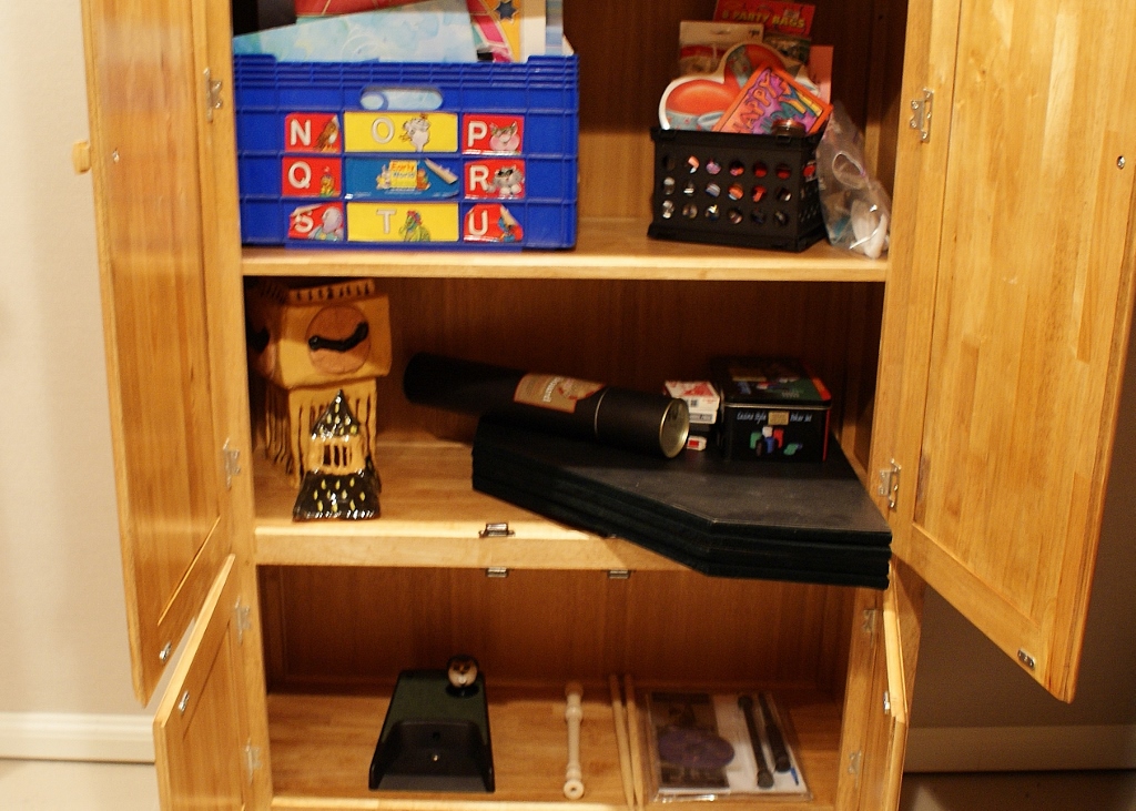 Armoire Clean Out Lot