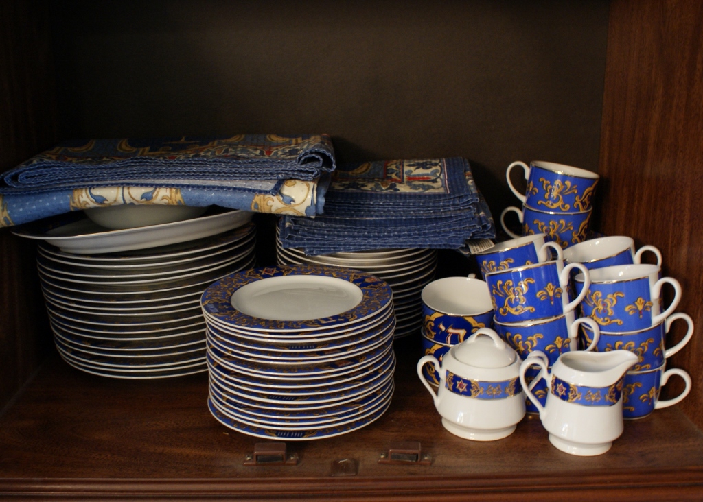 Beautiful Bloomingdales Judaica Service for 16