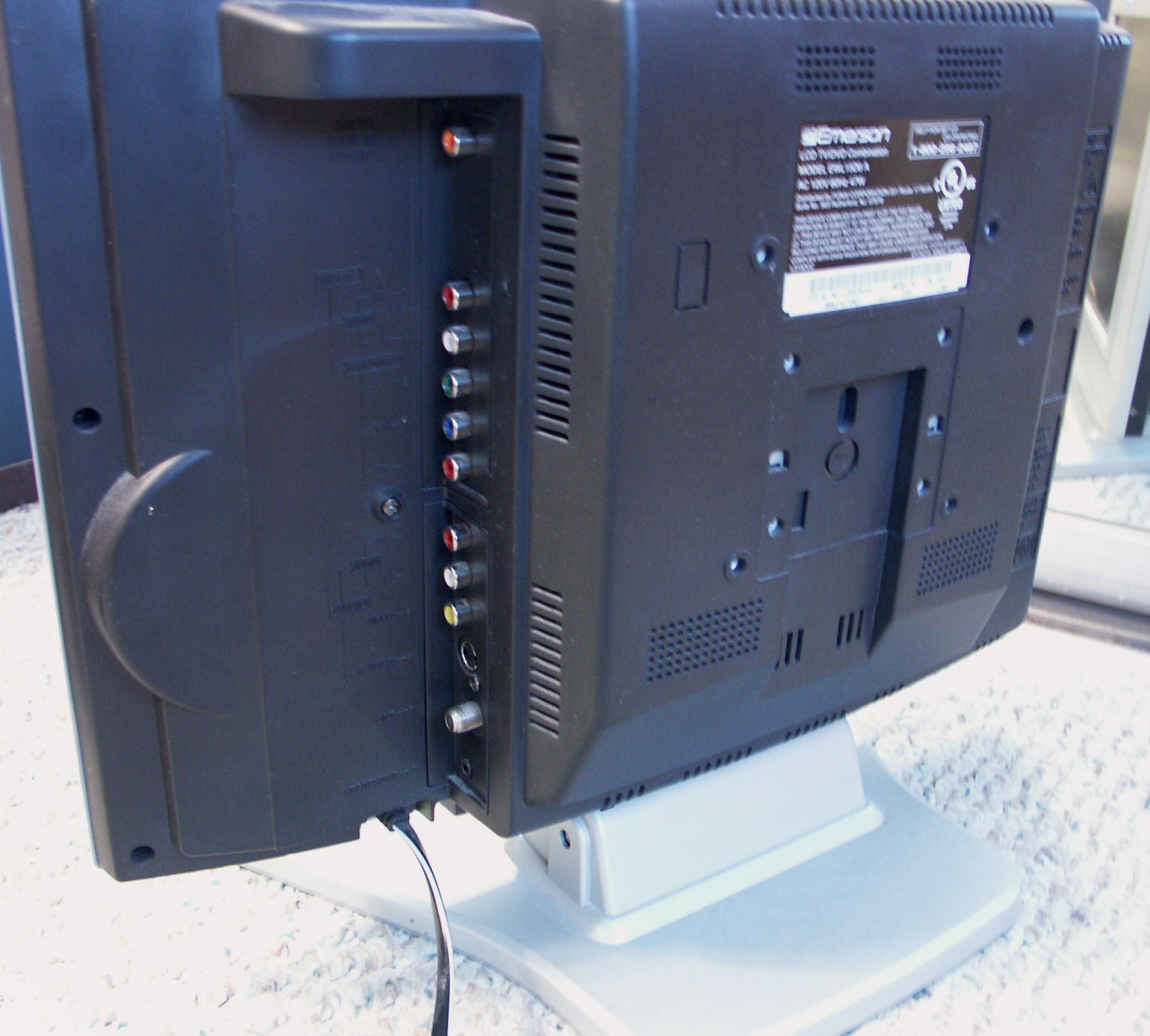 Emerson LCD TV/DVD Player