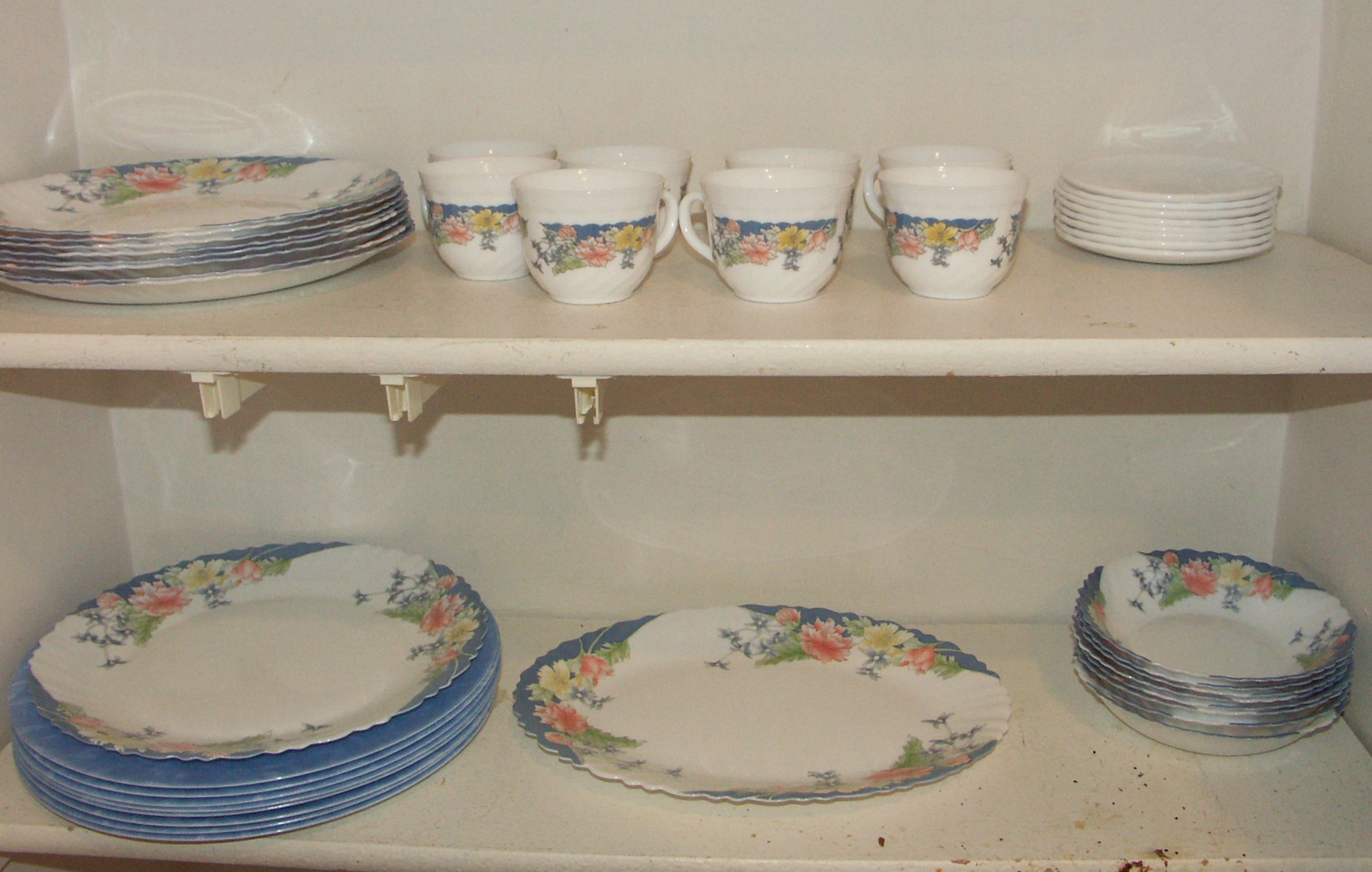 70 Piece Lot of Vintage Arcopal France Glass Dinnerware