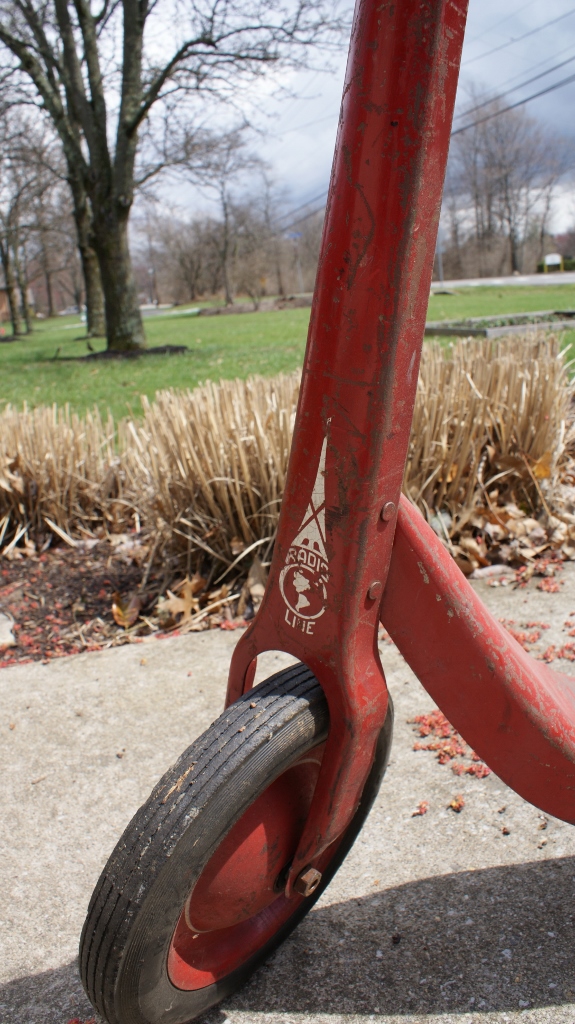 Vintage Red Radio Line Scooter