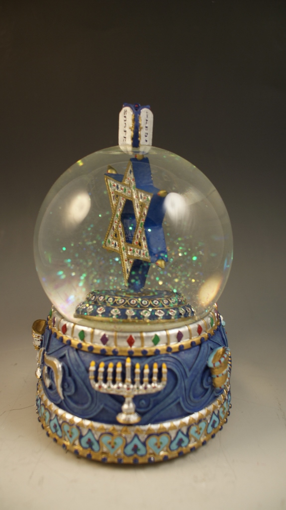 Rotating Star of David Snow Globe