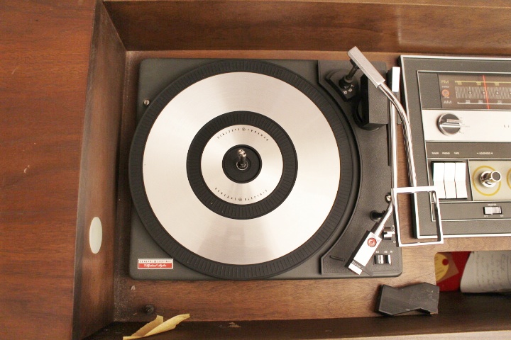 Mid Century Modern GE Stereo Console