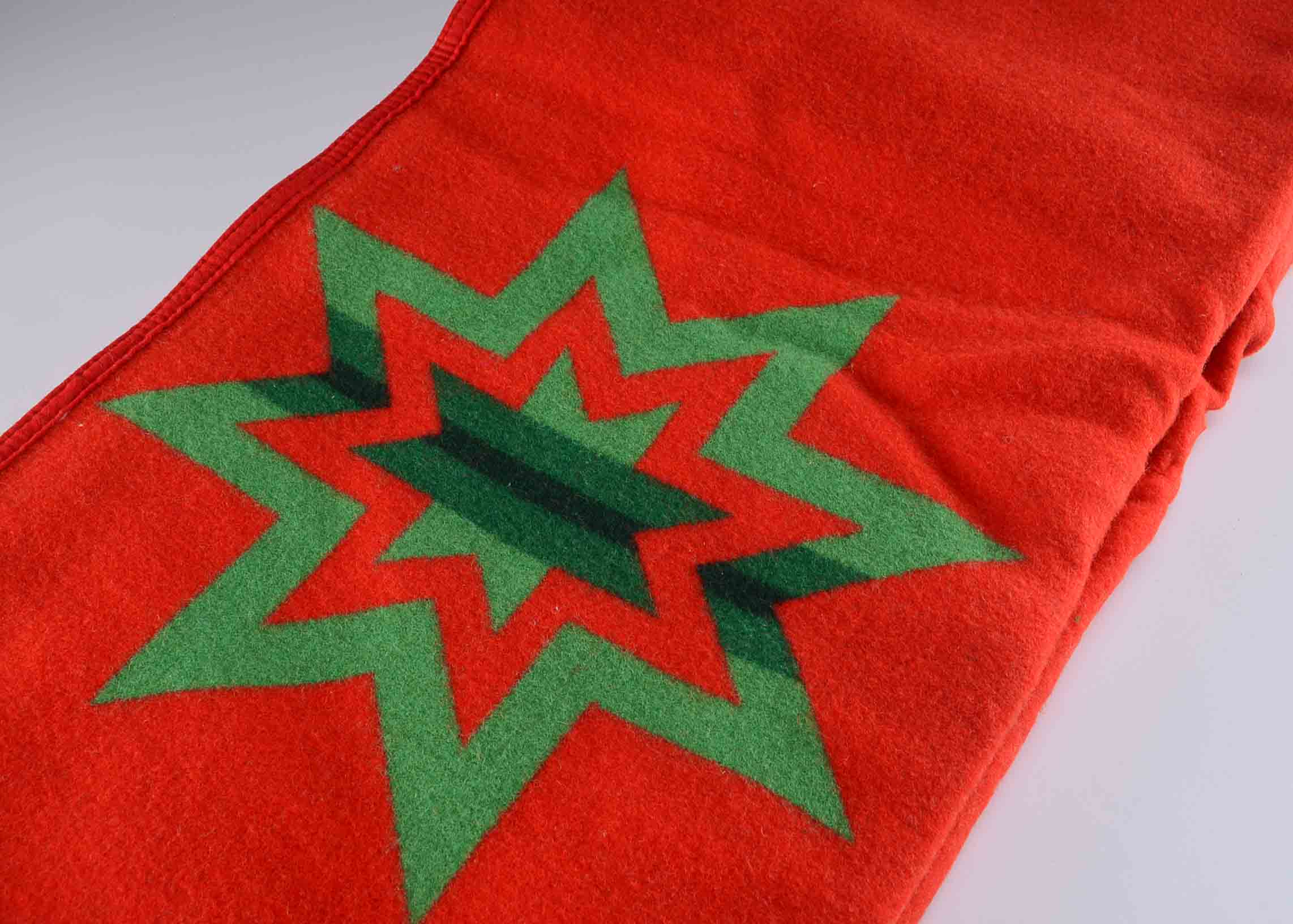 Pendleton Beaver State Indian Friendship Blanket, "Sioux Star"