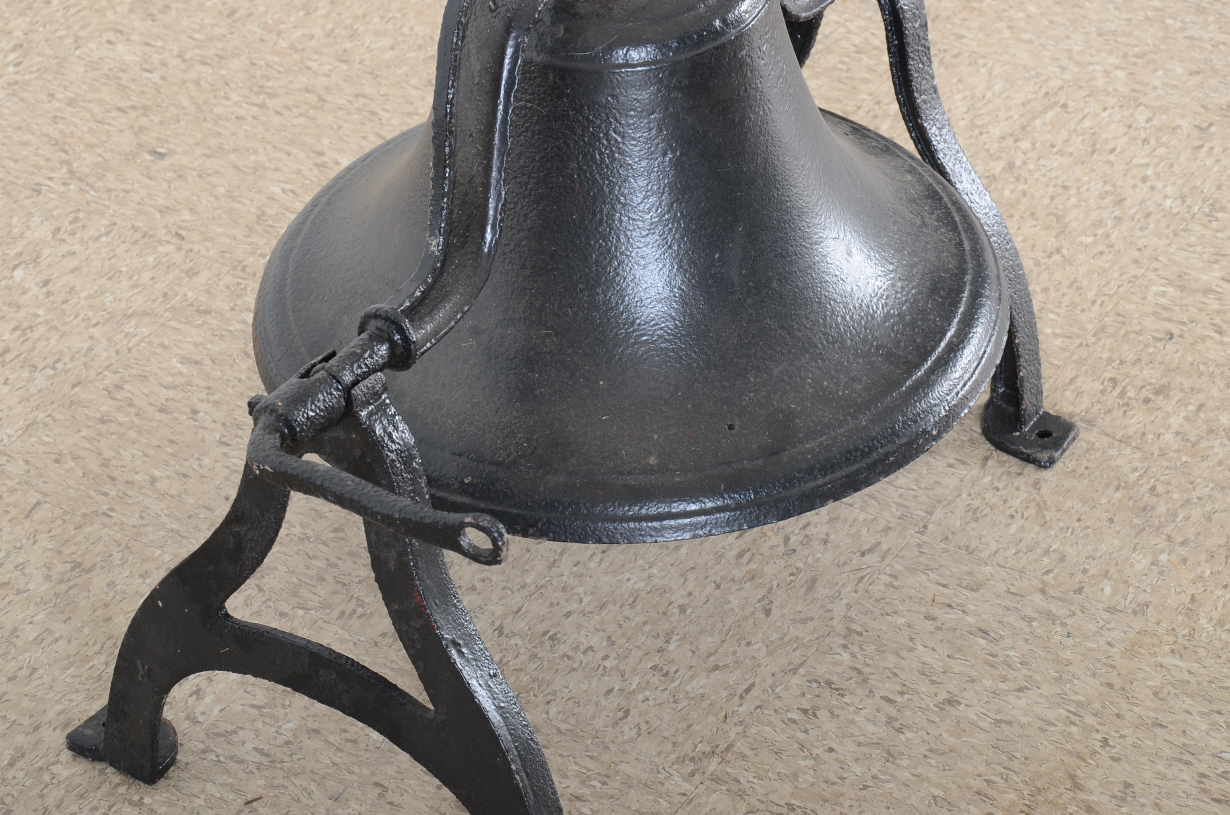 Late 19th Century Cast Iron School House Bell