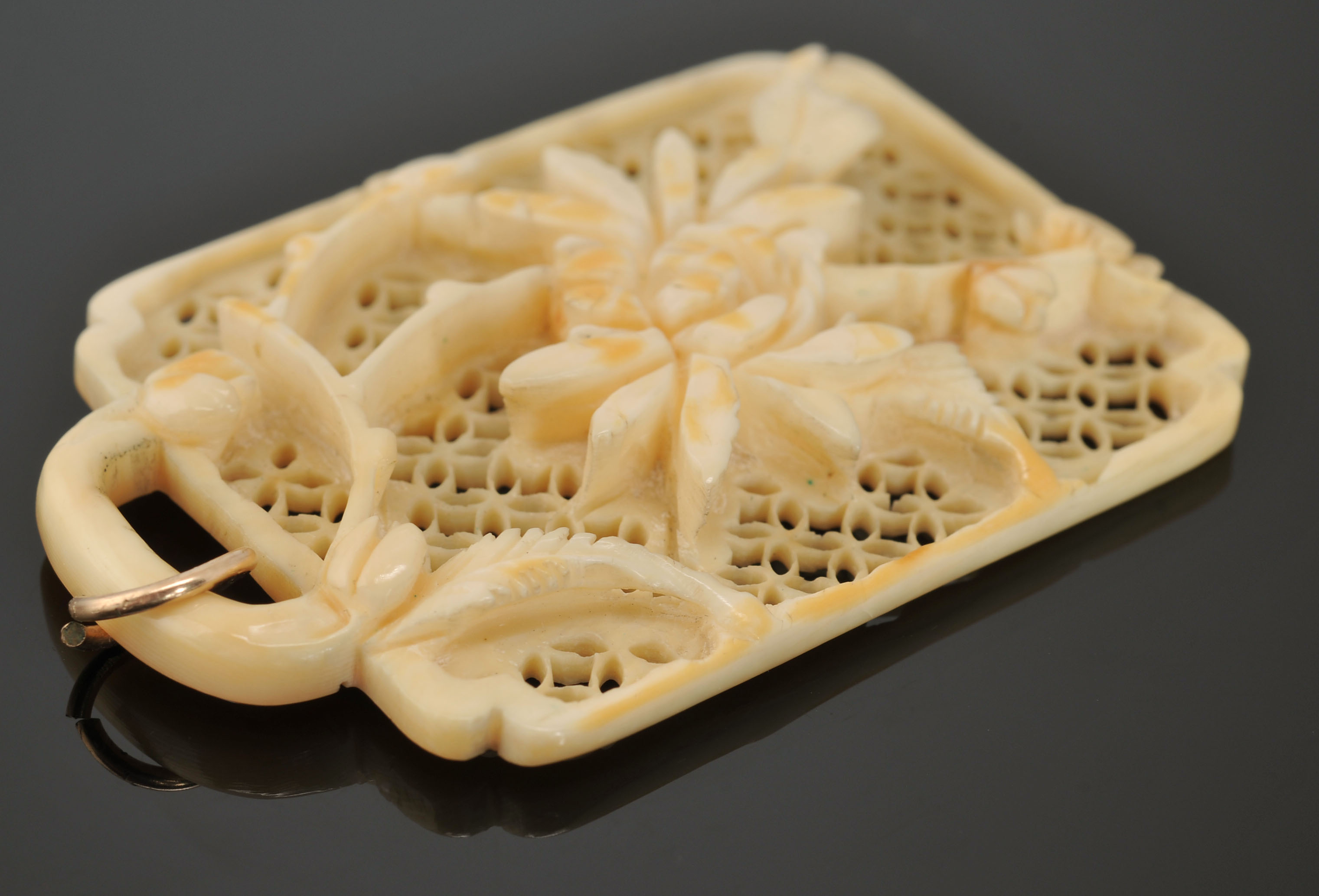 Chinese Hand-Carved Ivory Openwork Pendant 