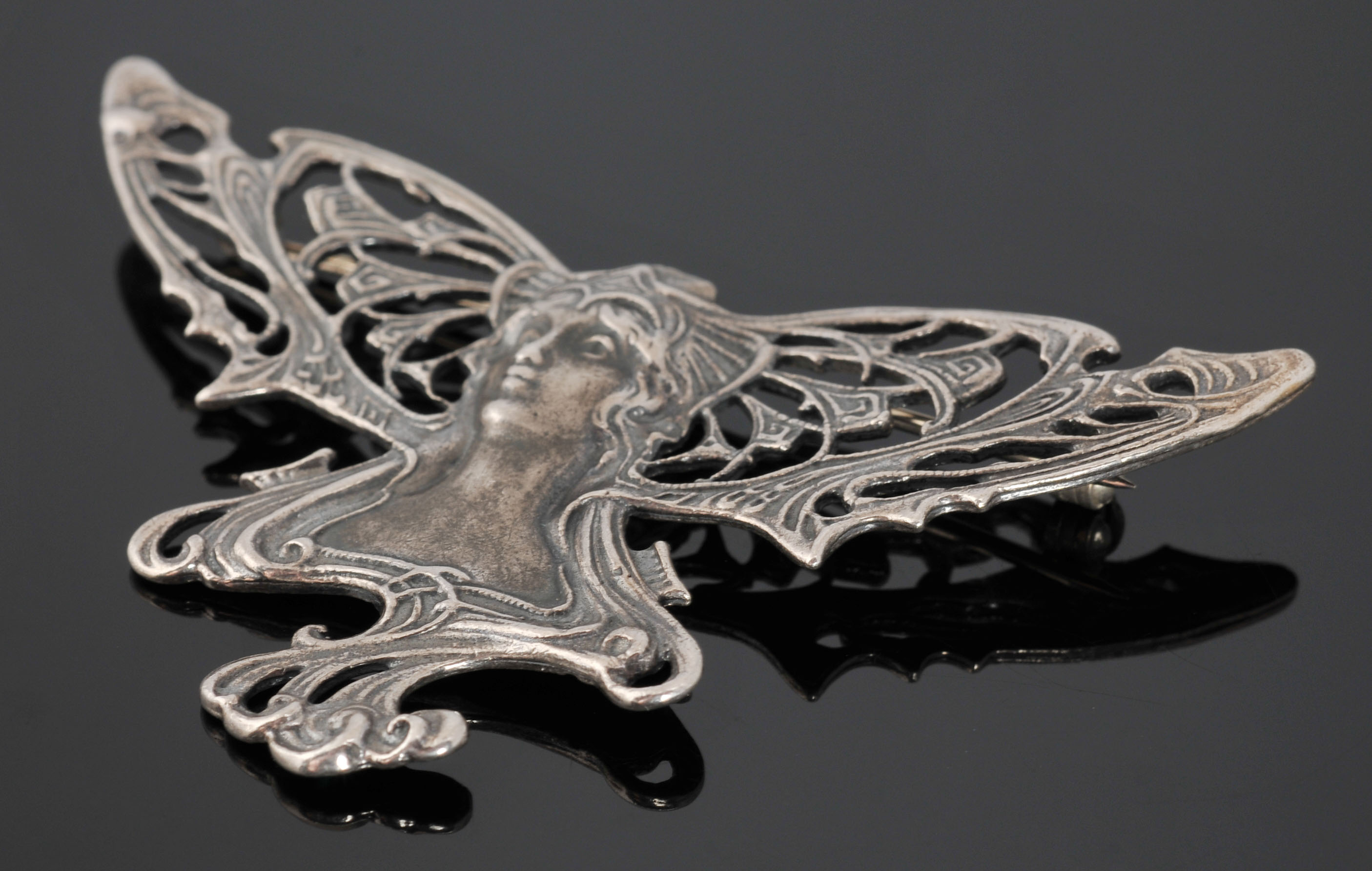 Art Nouveau Style Openwork Brooch