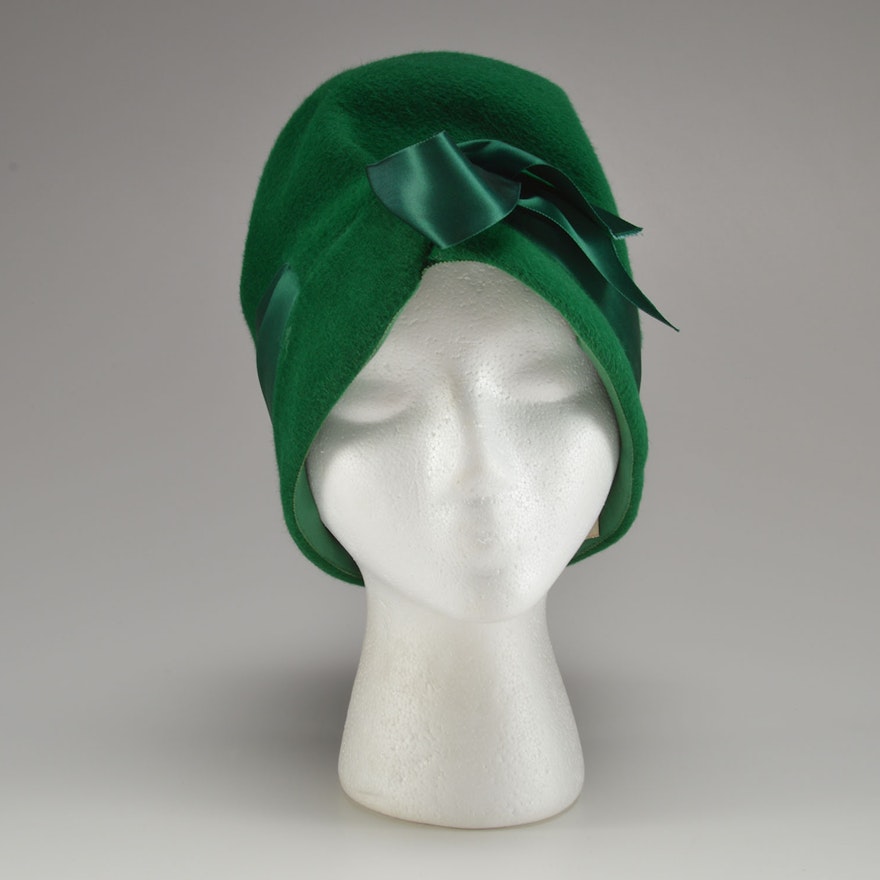 Vintage Mr. John Young Elegants Emerald Green Cloche Hat 