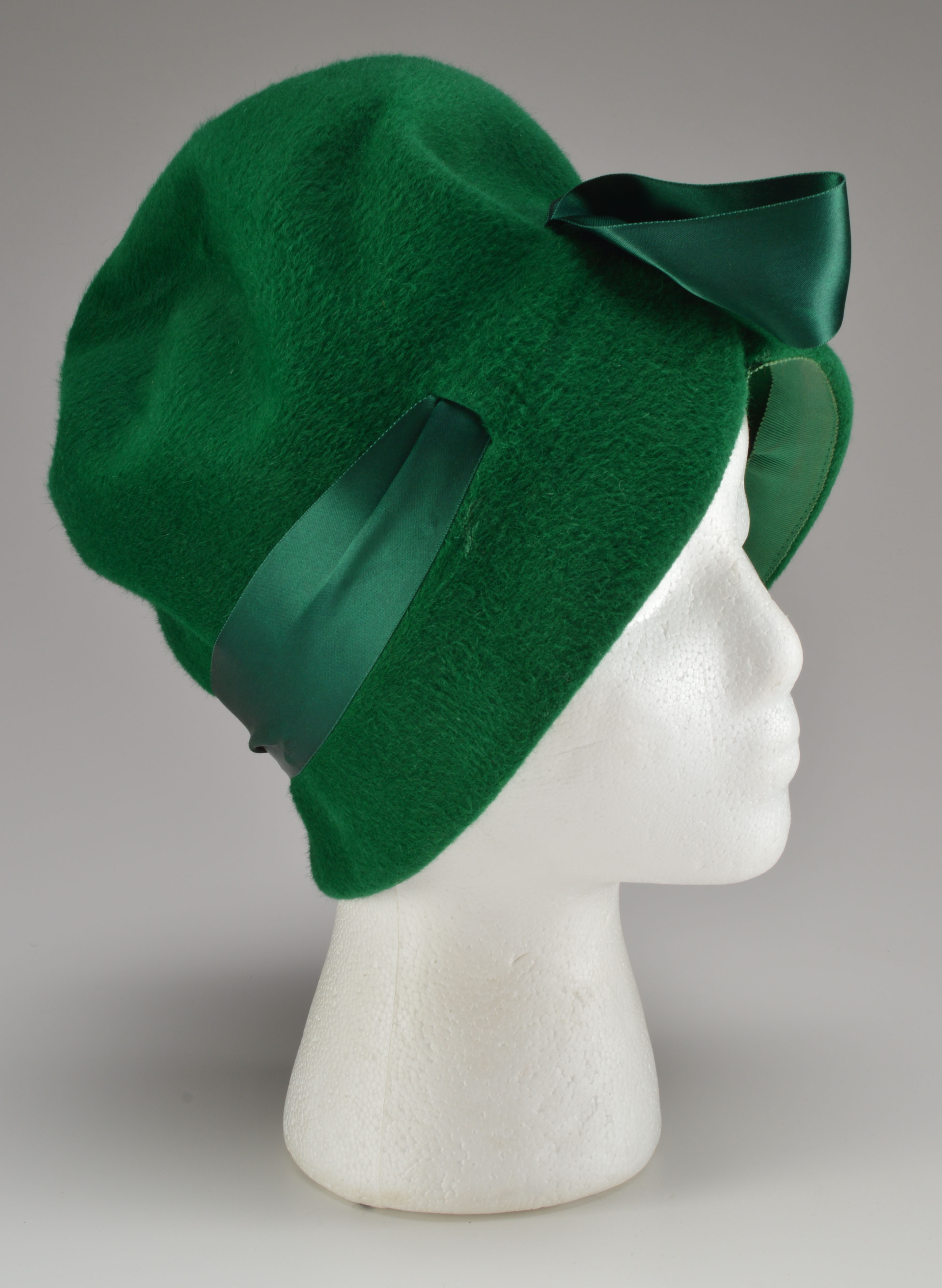 Vintage Mr. John Young Elegants Emerald Green Cloche Hat 