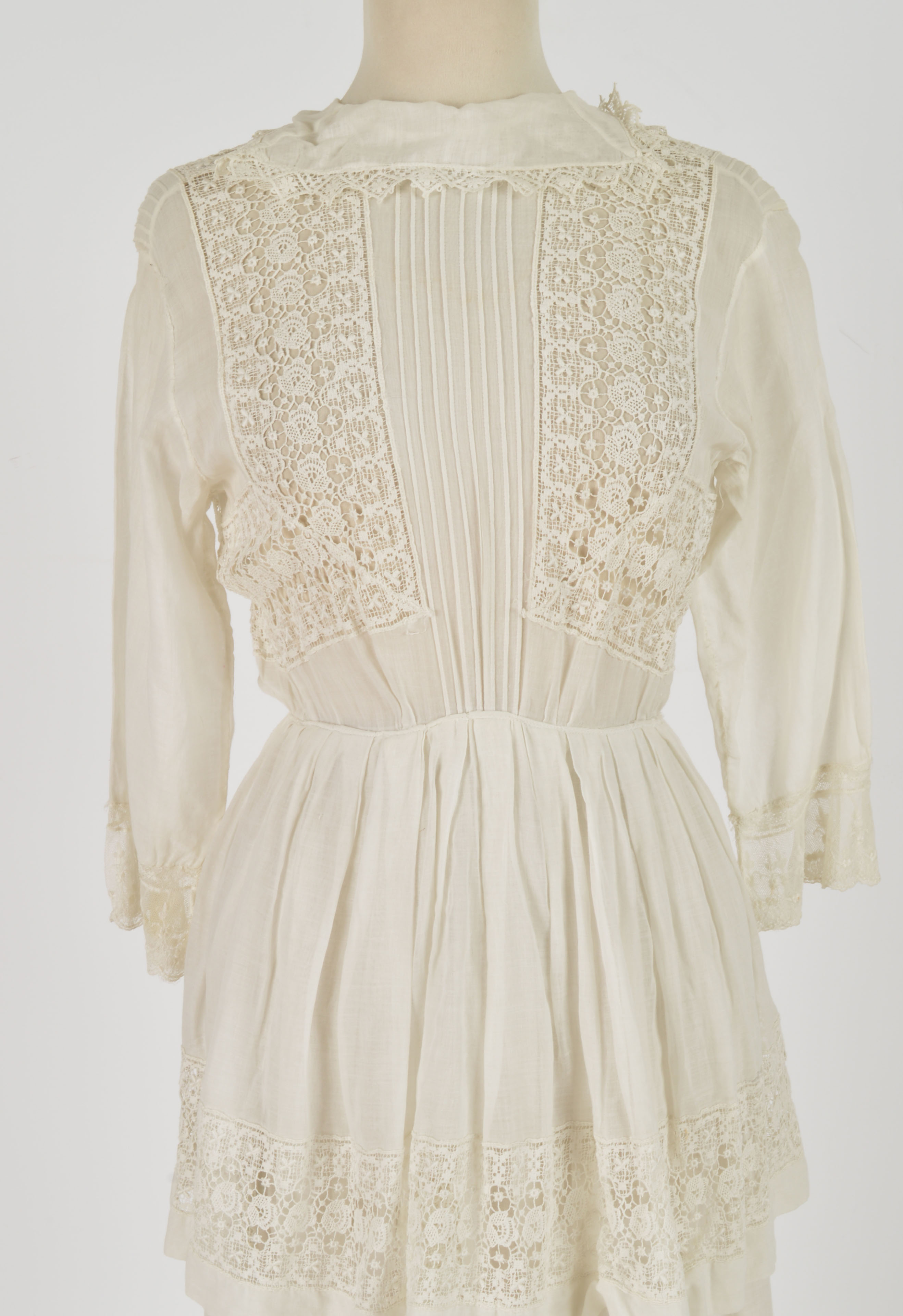 Early 20th Century Edwardian White Cotton Dress