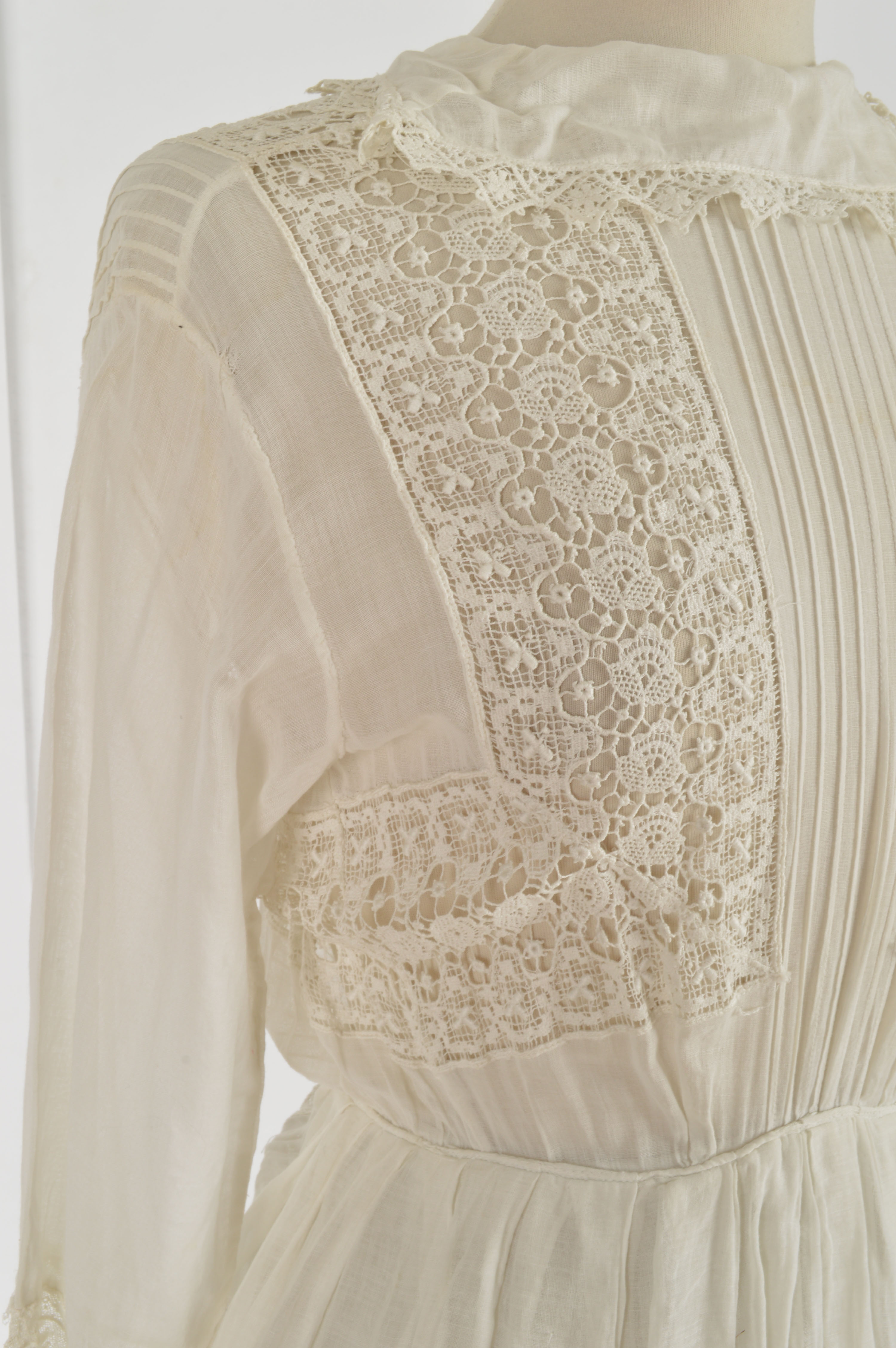 Early 20th Century Edwardian White Cotton Dress