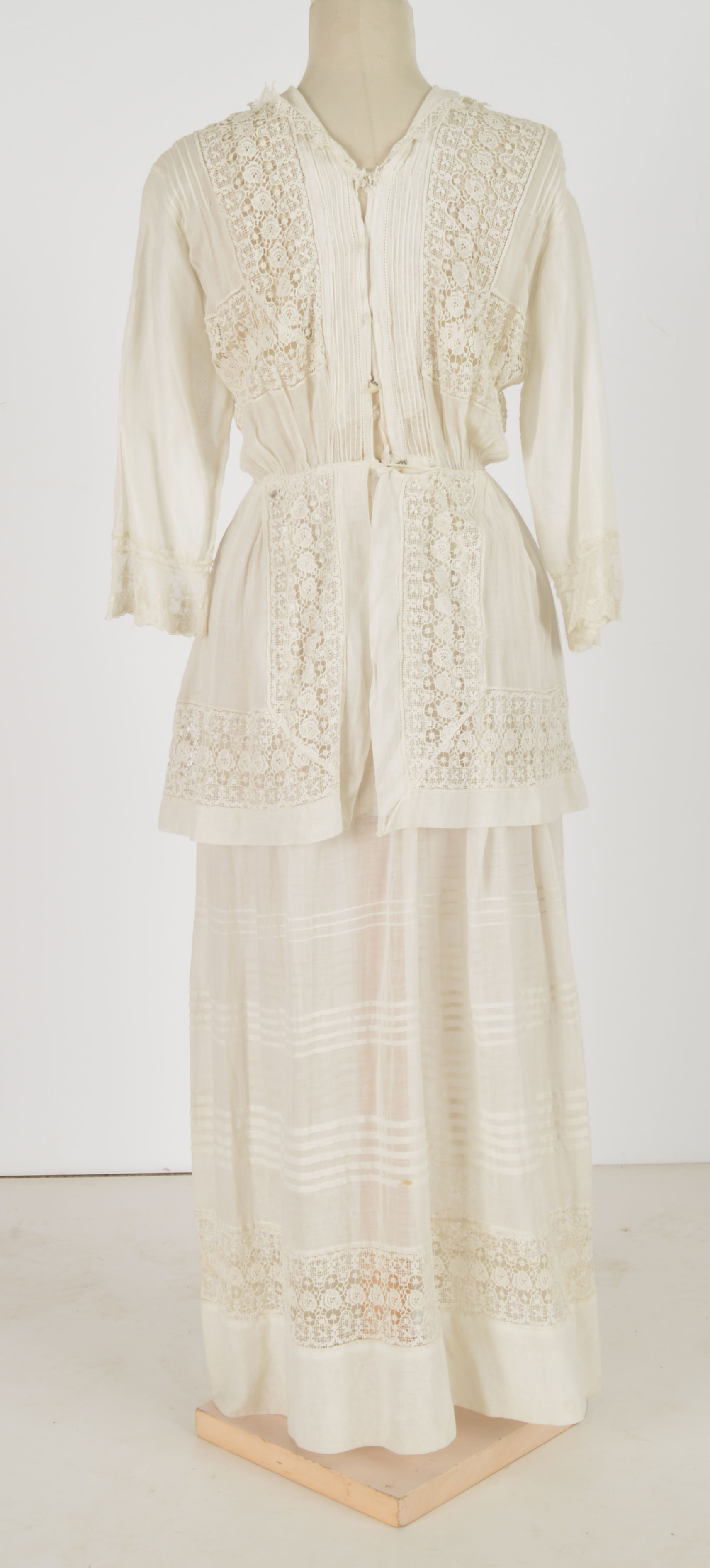 Early 20th Century Edwardian White Cotton Dress