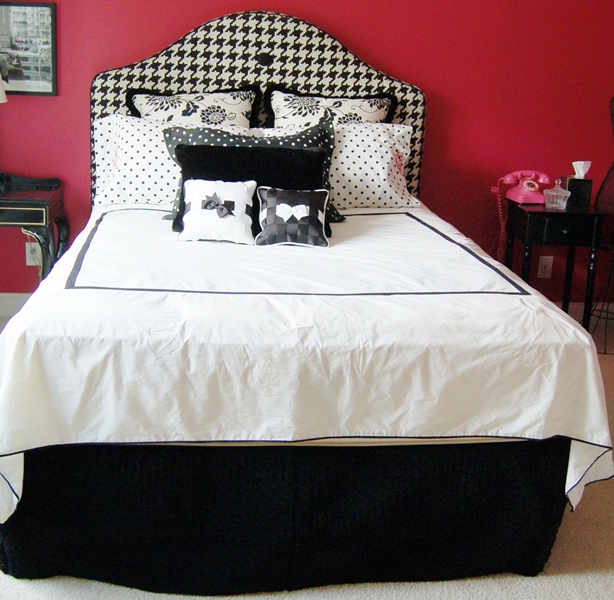 Queen Houndstooth Headboard, Mattress/Box Spring and Bedding