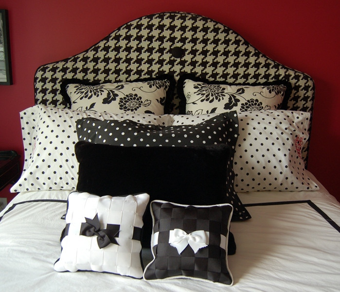 Queen Houndstooth Headboard, Mattress/Box Spring and Bedding