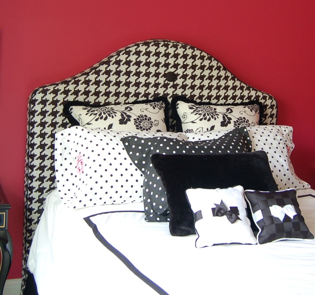 Queen Houndstooth Headboard, Mattress/Box Spring and Bedding