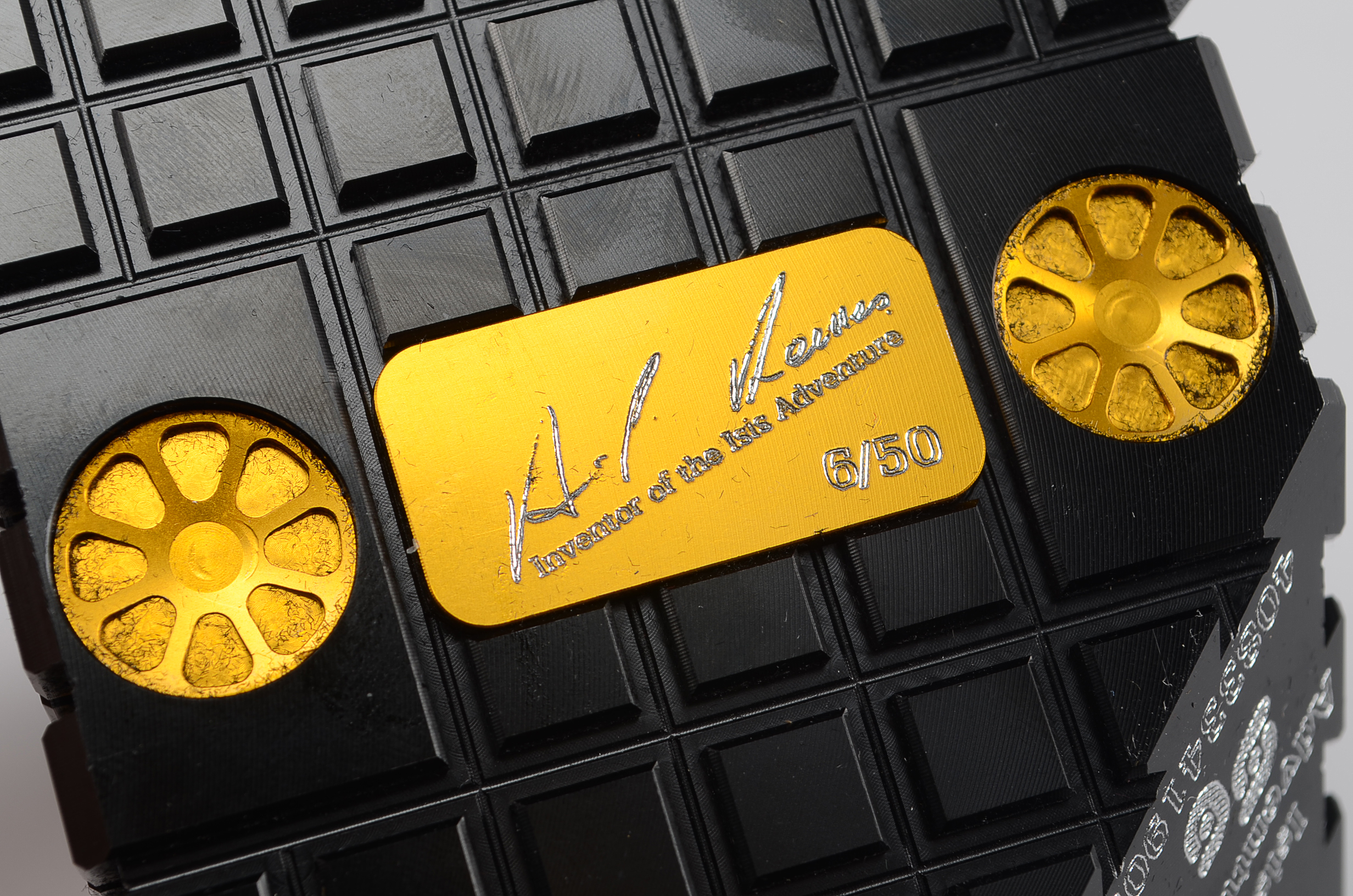 Tessarisis Black and Gold Puzzle