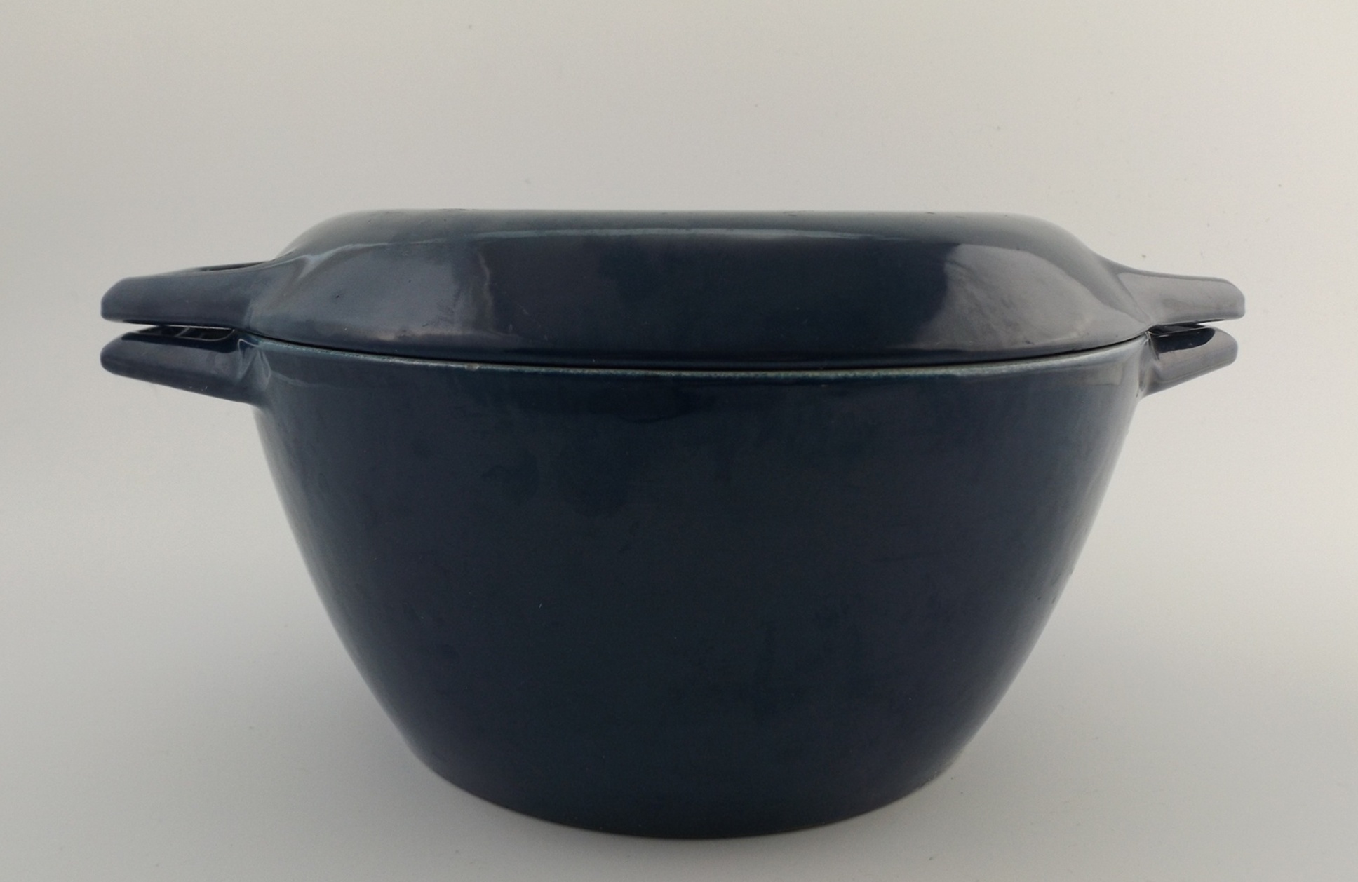 Naaco Danish Modern Cast Iron Dutch Oven