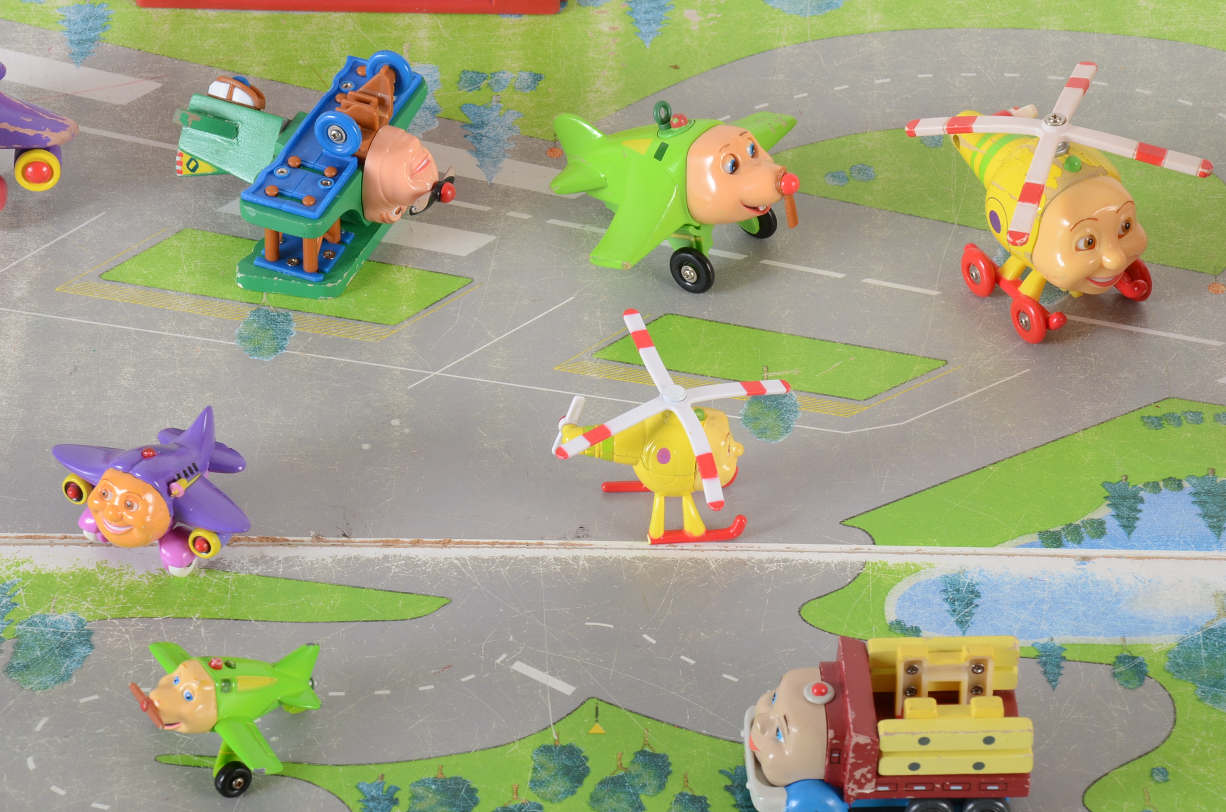 Jay Jay the Jet Plane Octagon Activity Table