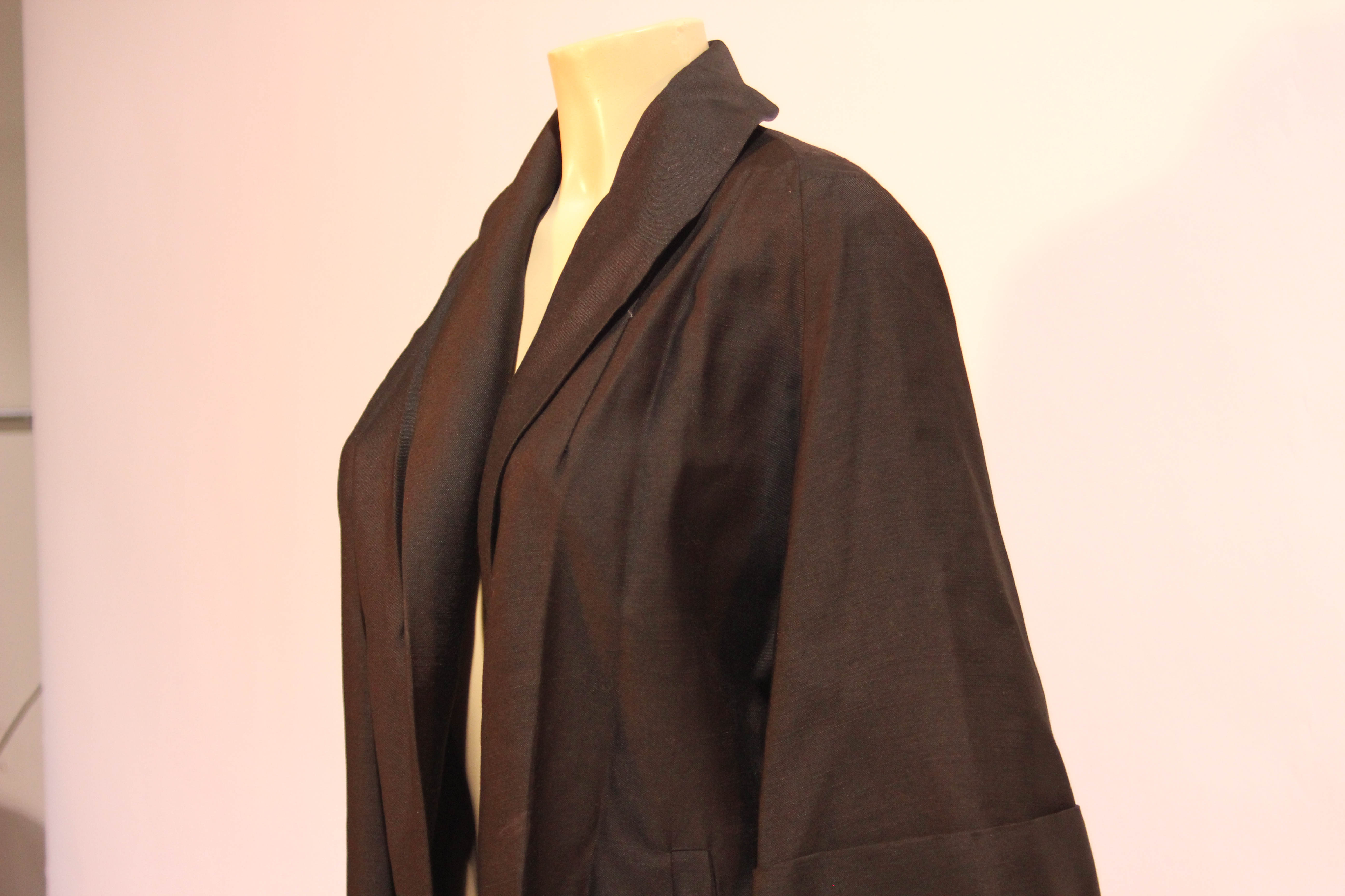 Women's Black Open Front Knee Length Cuffed Sleeve Blazer 