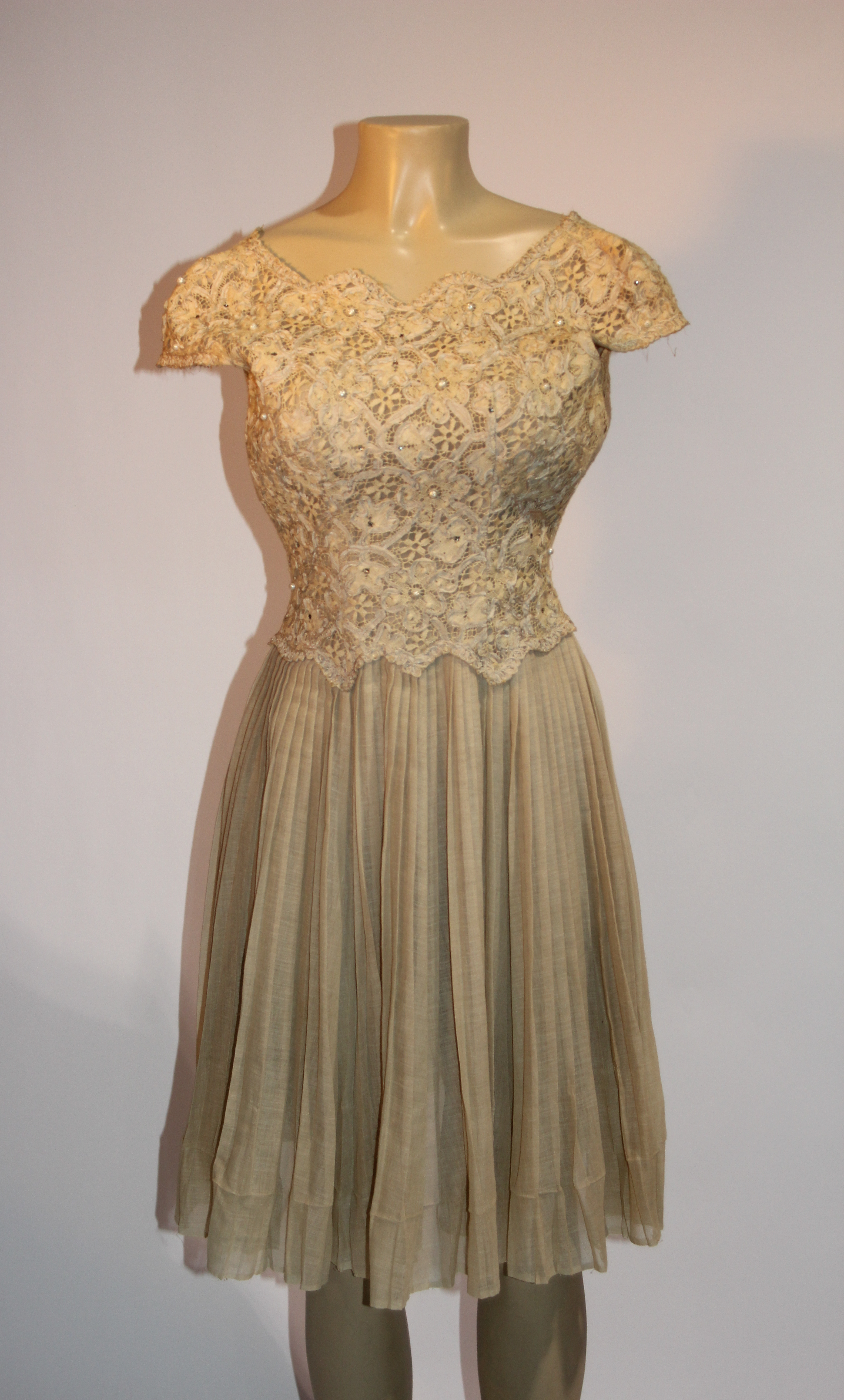 Vintage Lace and Linen Dress with Pleated Skirt