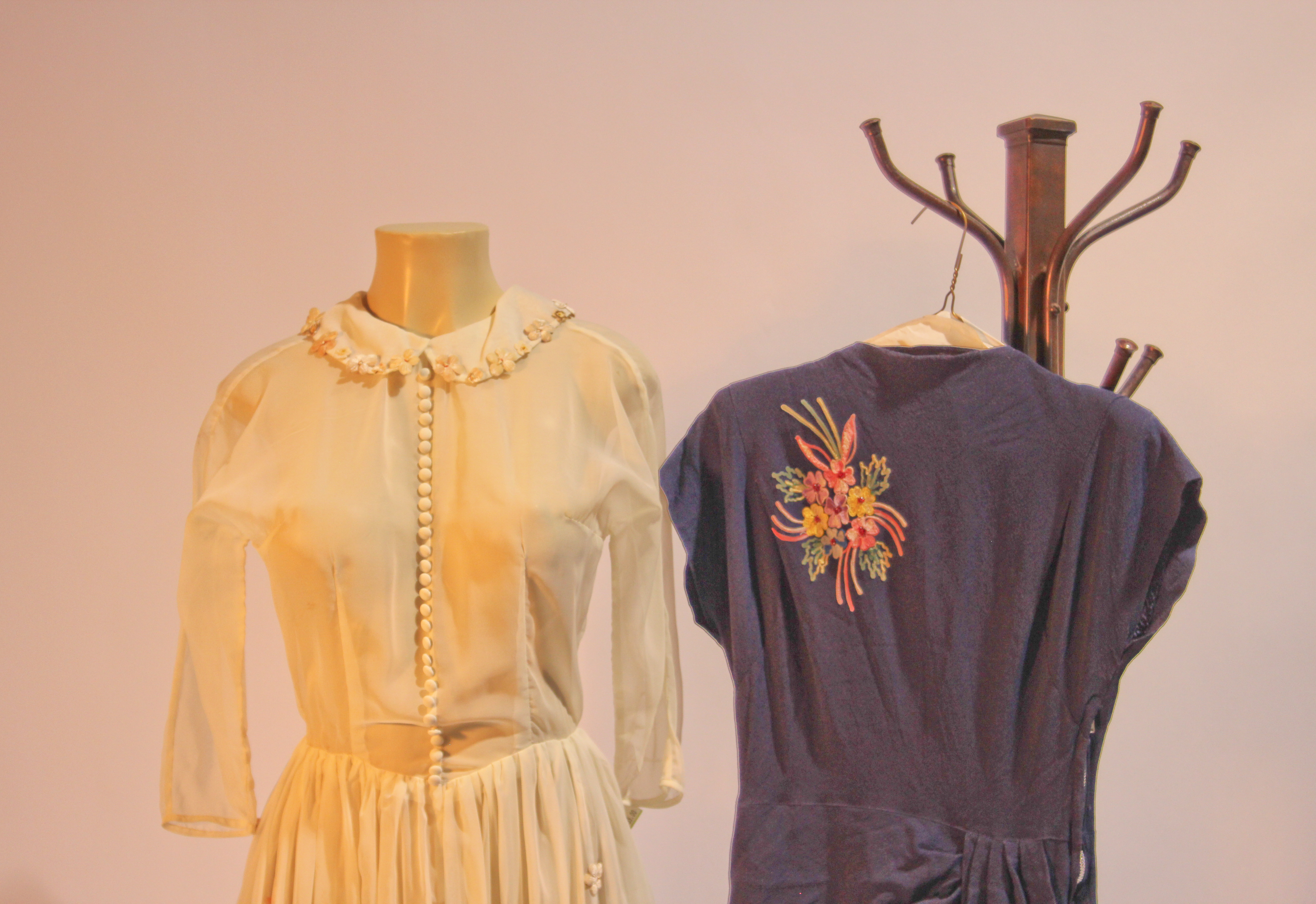 Women's Vintage Dresses with Floral Detail