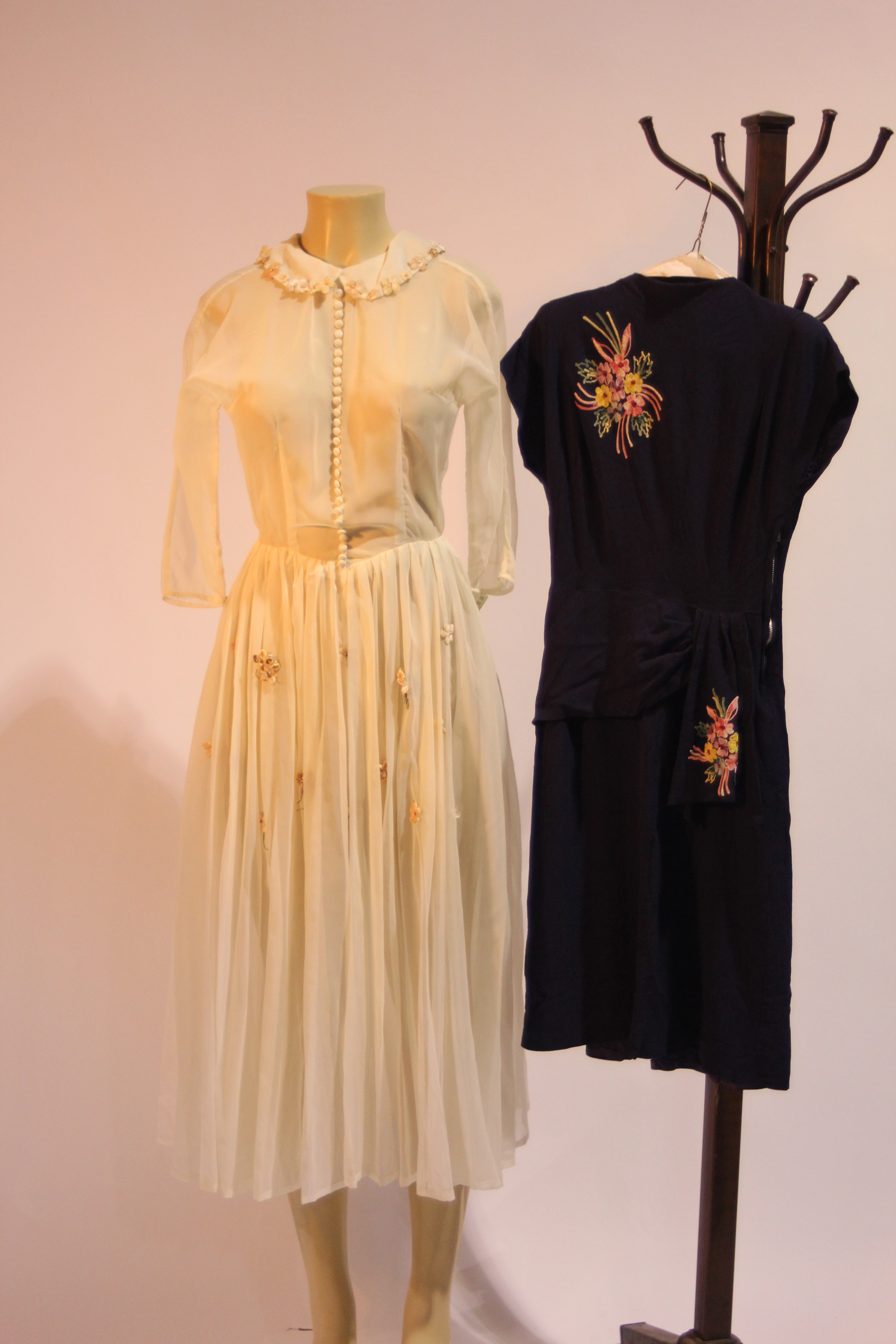 Women's Vintage Dresses with Floral Detail