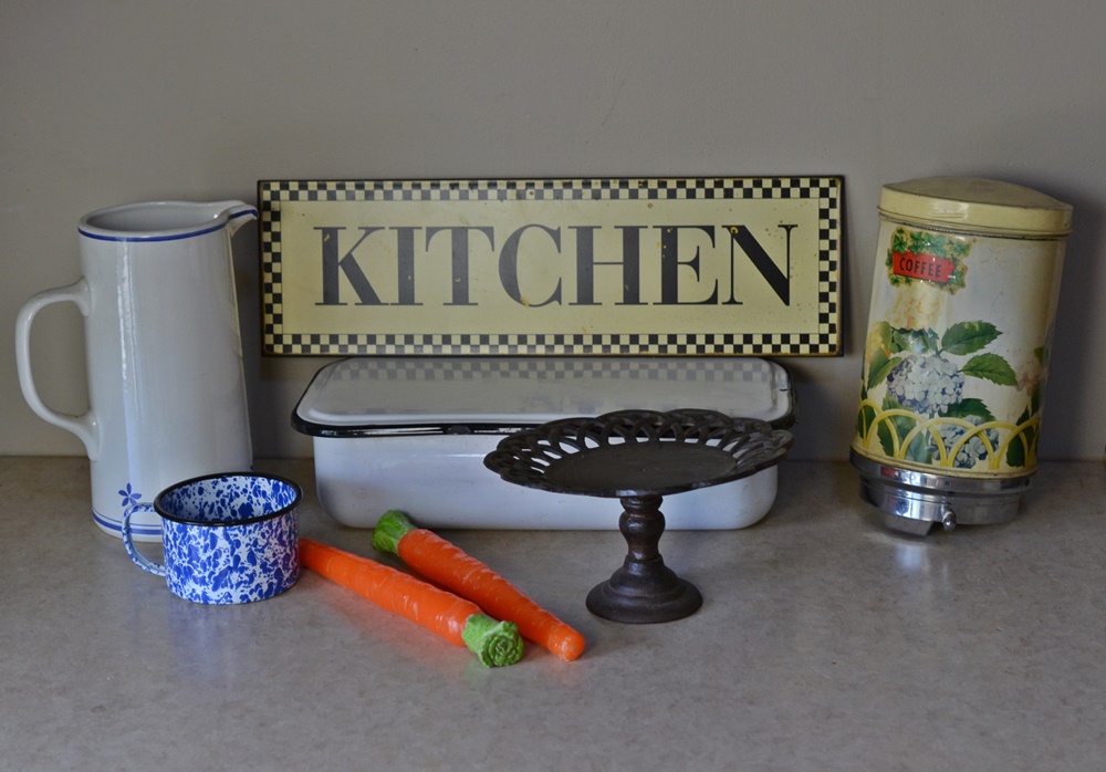 Group of Mostly Vintage Kitchen Items