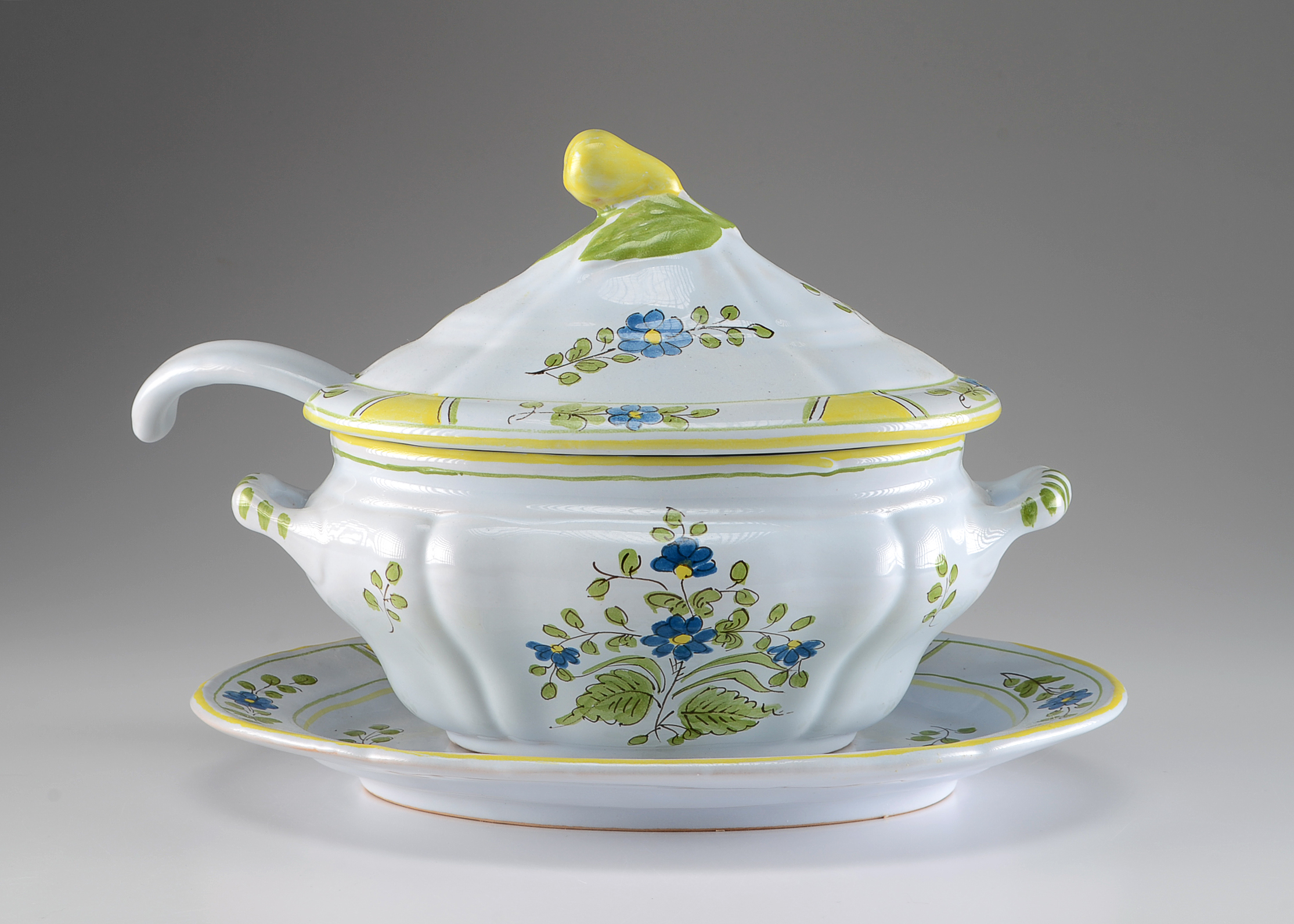 Vintage Cantagalli Pottery Soup Tureen