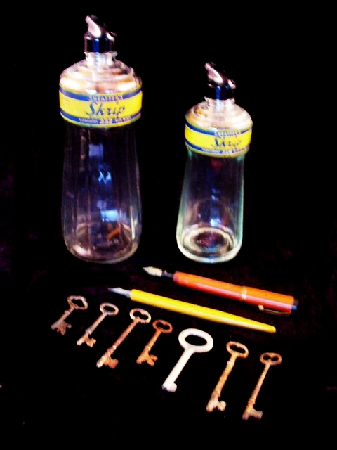 Parker Fountain Pen with Gold Nib, Skeleton Keys, Skrip Ink