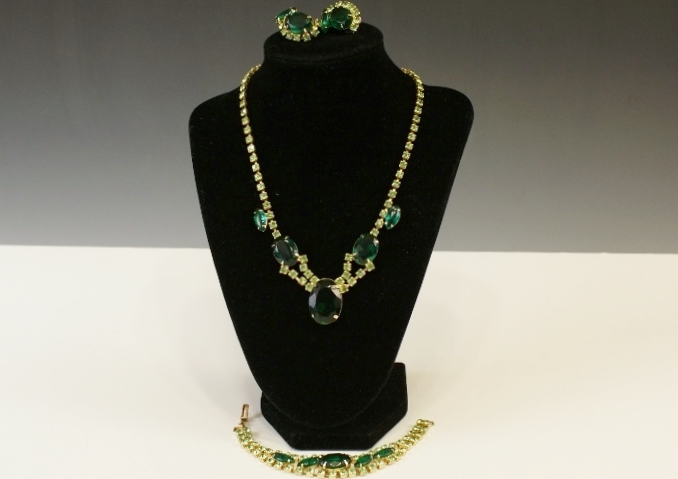 1950s Emerald Colored Necklace, Earrings and Bracelet