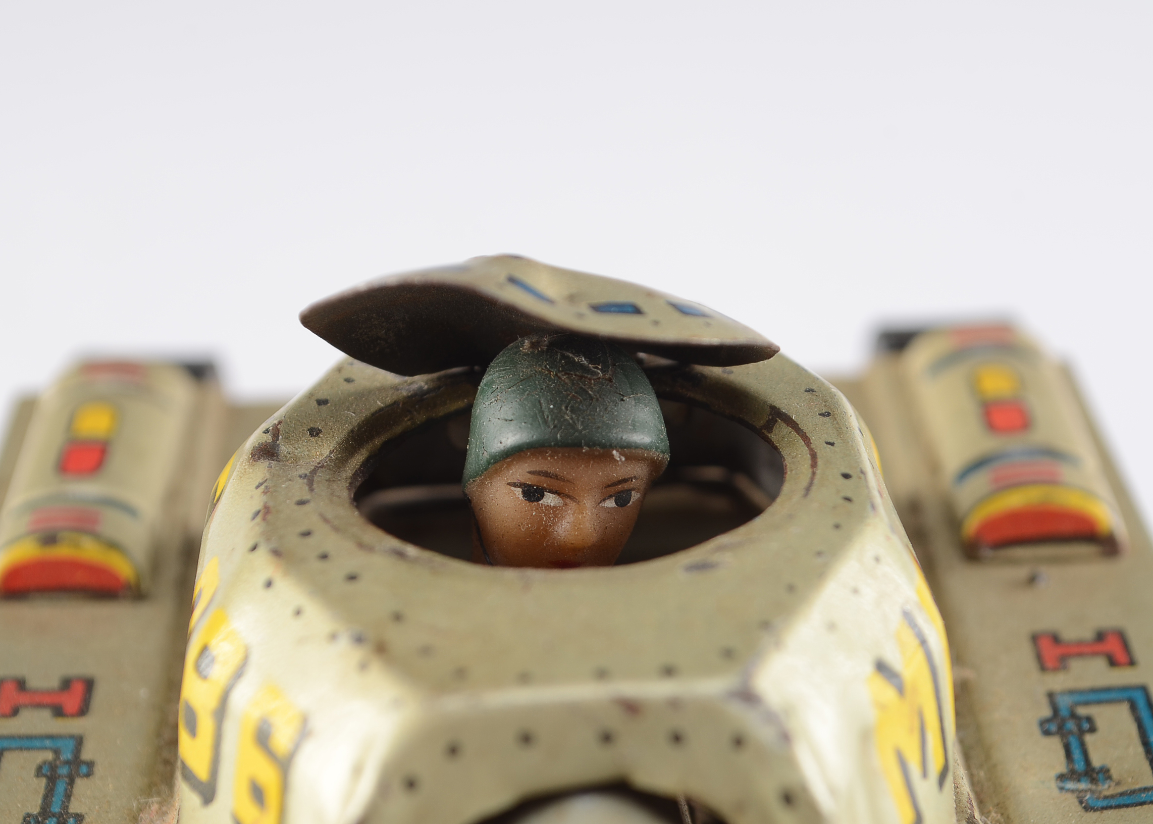 Circa 1960s MF-886 Chinese Army Tank Tin Toy