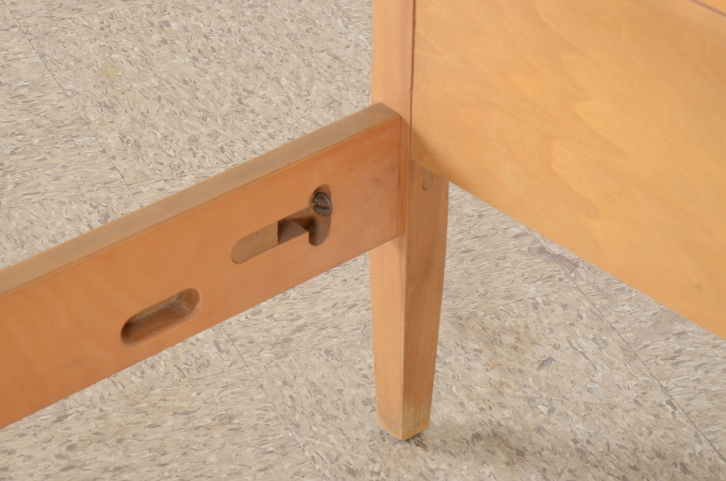 Rway Mid Century Modern Bed Frame