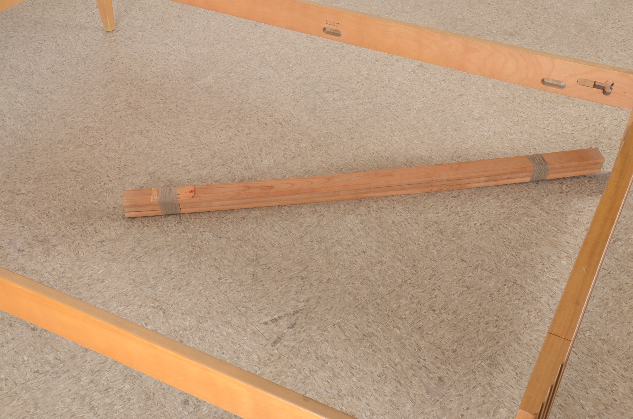 Rway Mid Century Modern Bed Frame