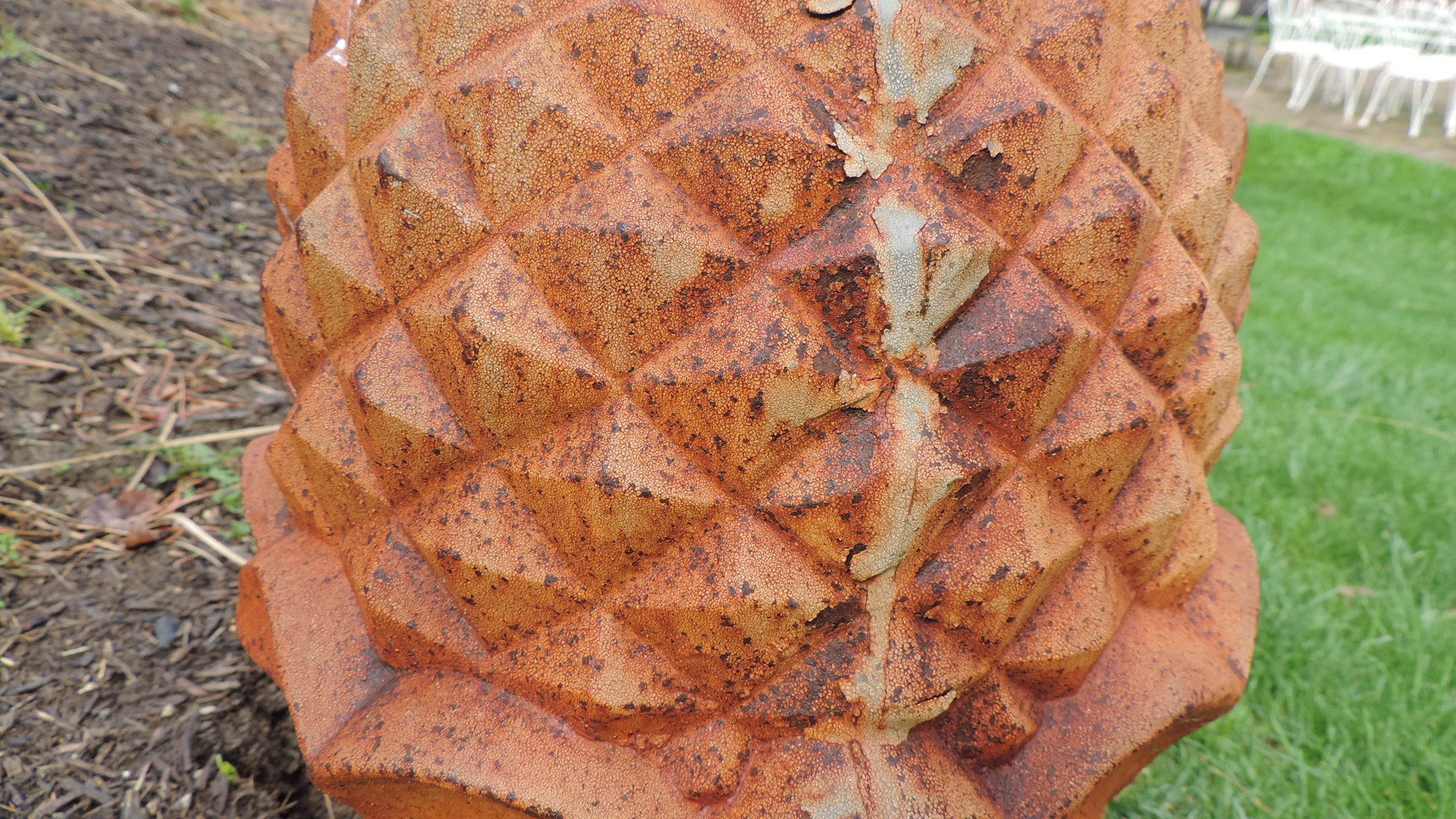 Metal Artichoke Garden Sculpture