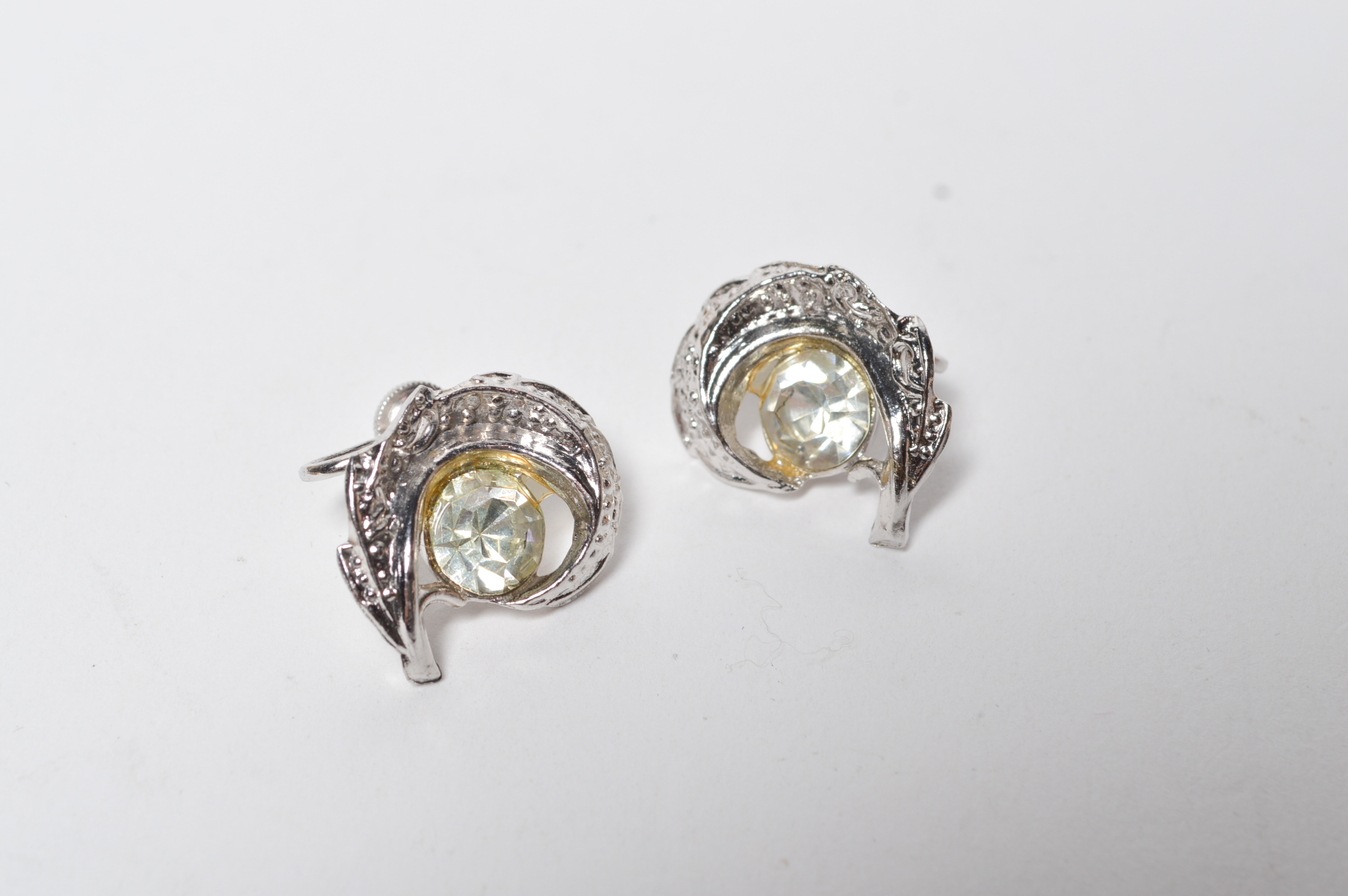 Lot of Vintage Earrings 