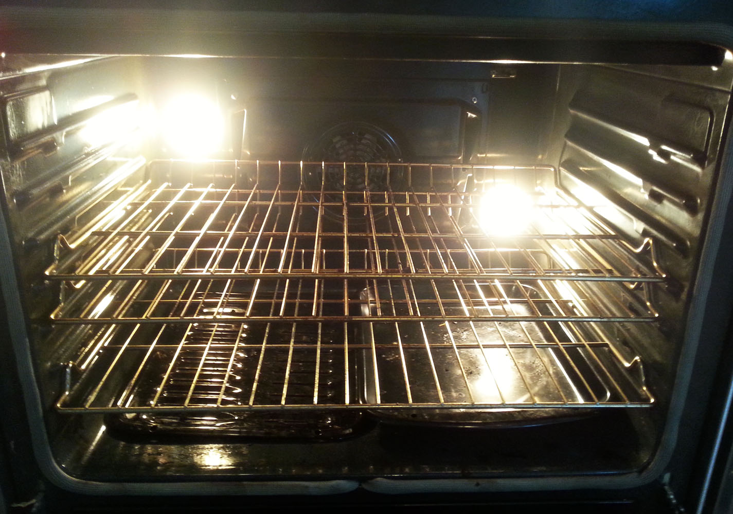 Bosch Smooth-Top Free-Standing Stainless and Black Electric Range