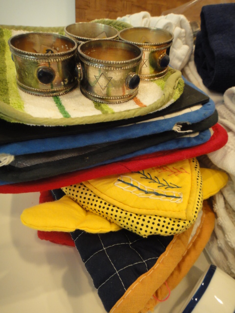 Kitchen Towels, Place Mats and Rings