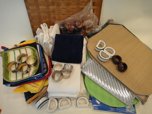 Kitchen Towels, Place Mats and Rings