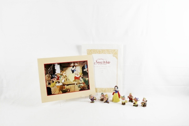 Walt Disney Snow White Schmid Set and Commemorative Lithograph