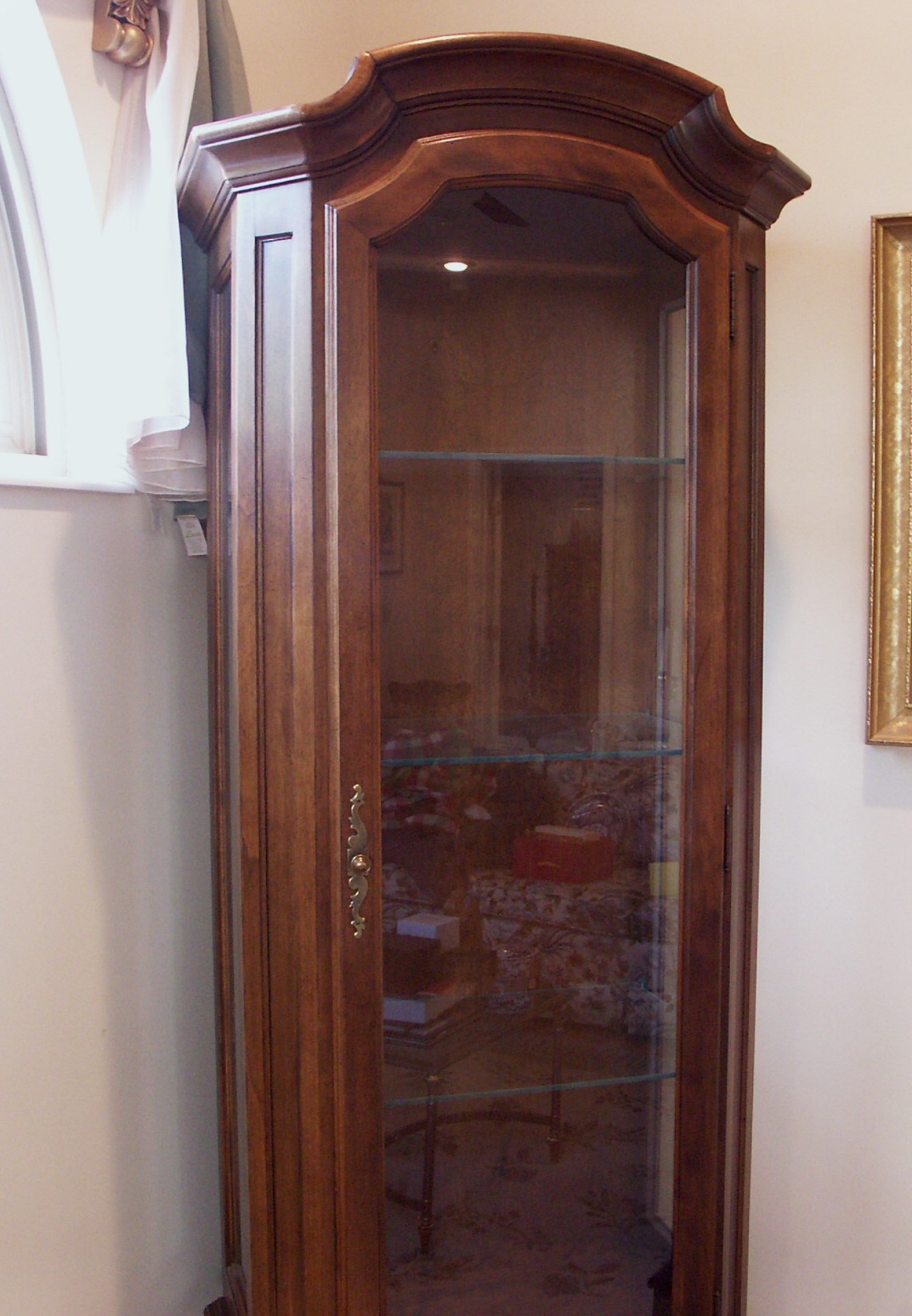 Ethan Allen Lighted Curio Cabinet