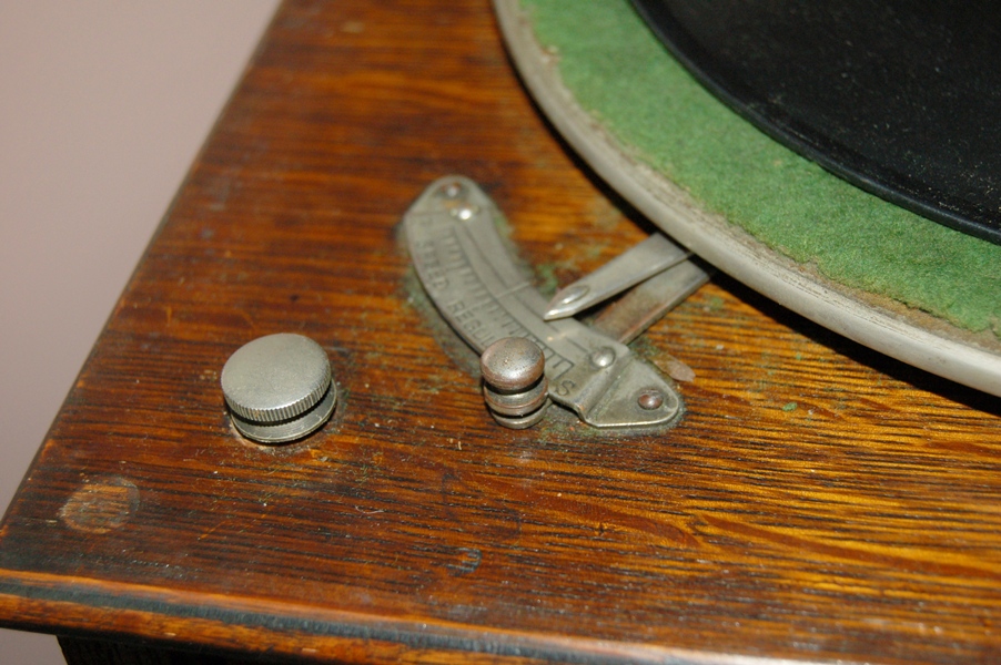 Columbia Grafonola Phonograph and Records