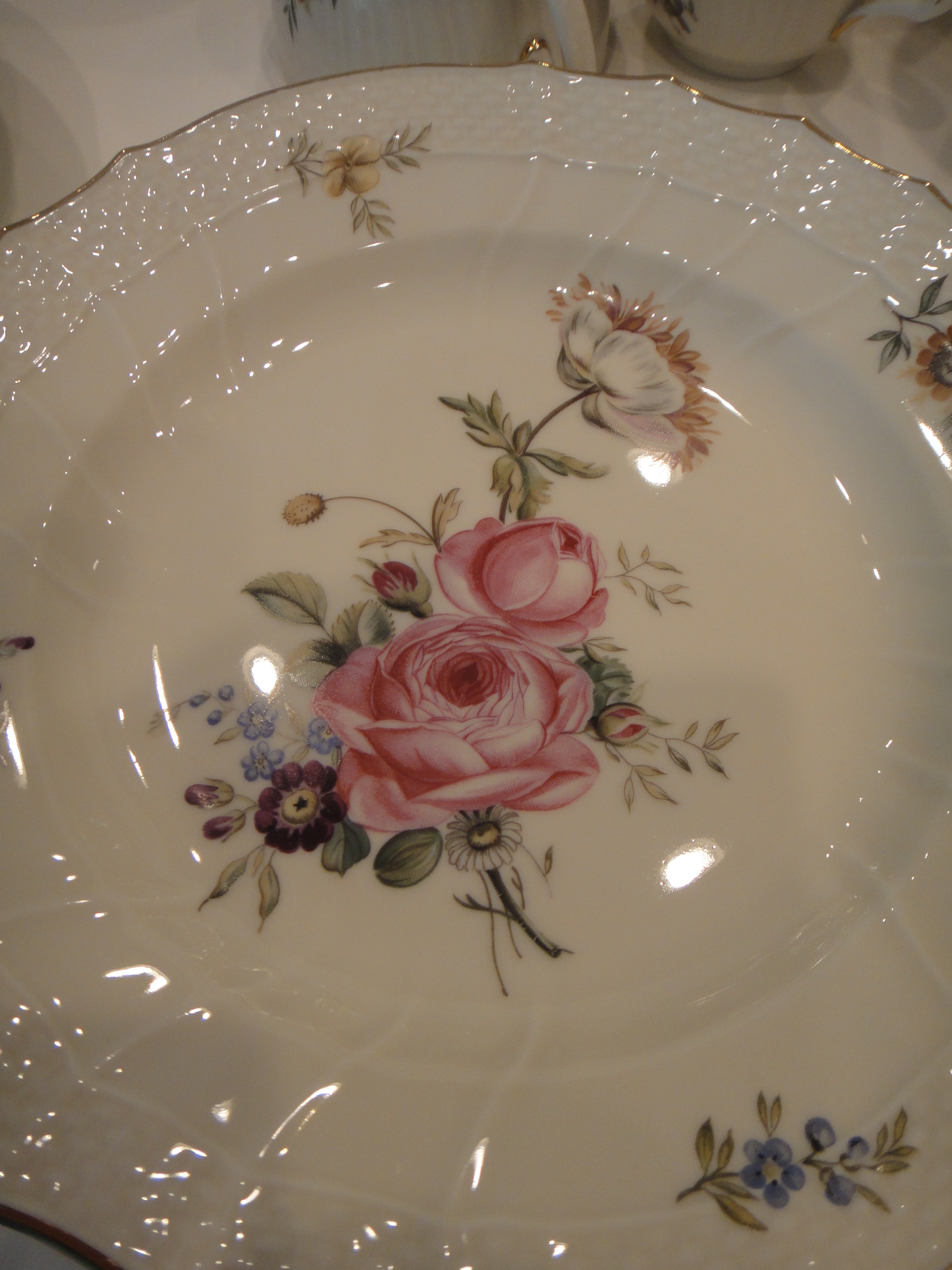 Royal Copenhagen "Frijsenborg" 43-Piece Set