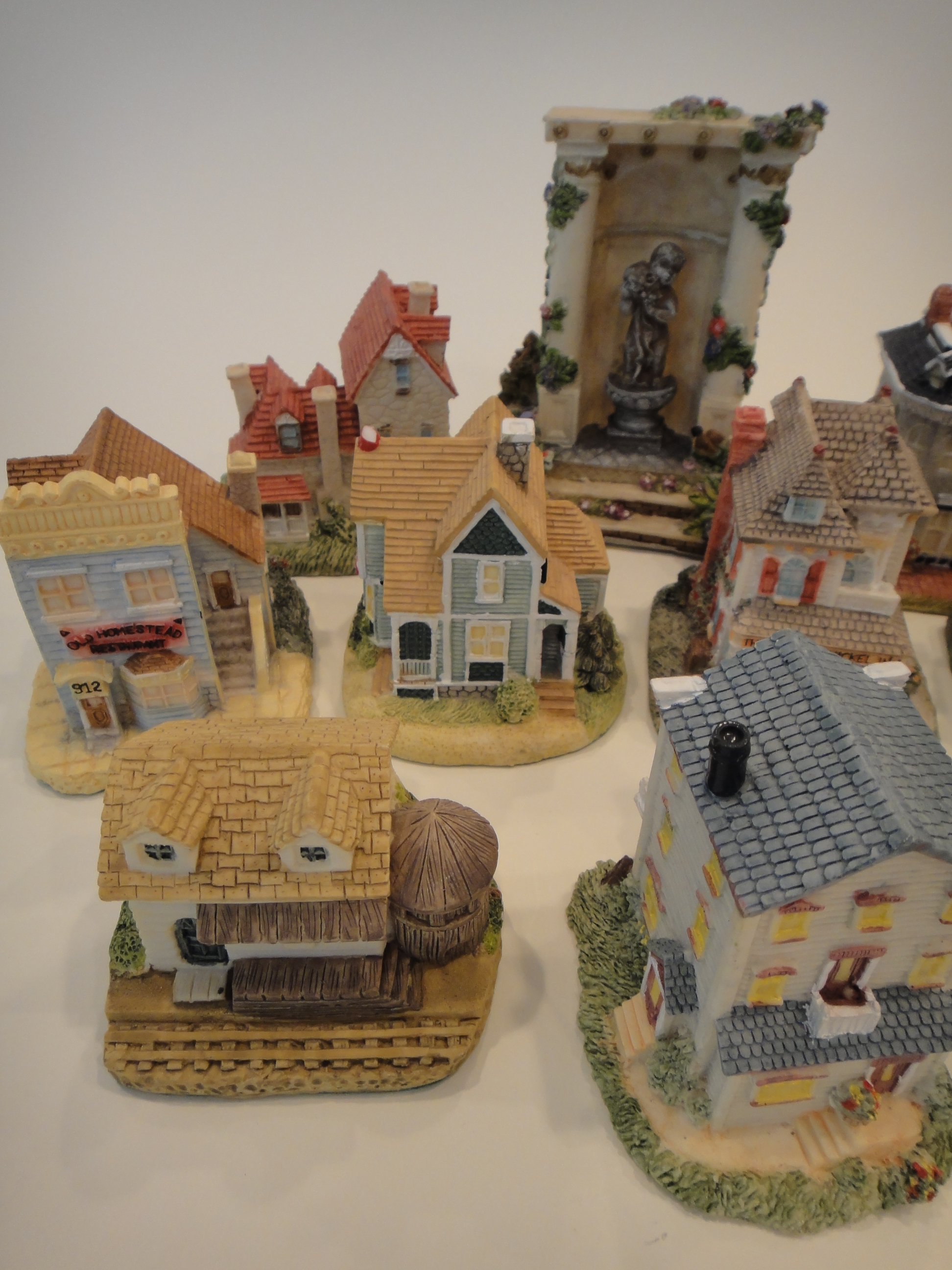 18 Miniature Resin Decorative Houses
