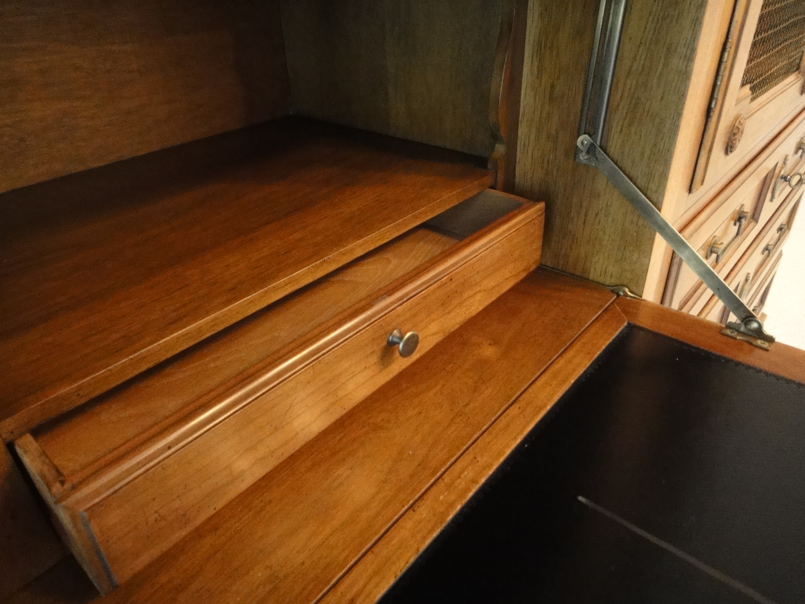 Gorgeous Milling Road China Cabinet