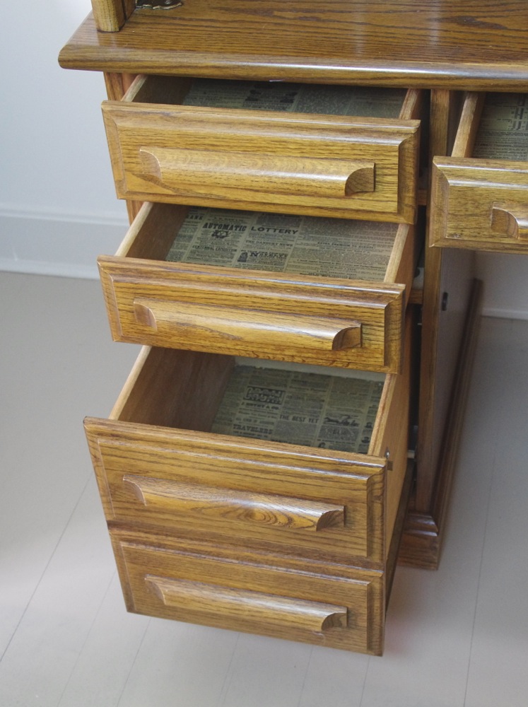 Beautiful Reproduction Solid Oak Roll Top Desk