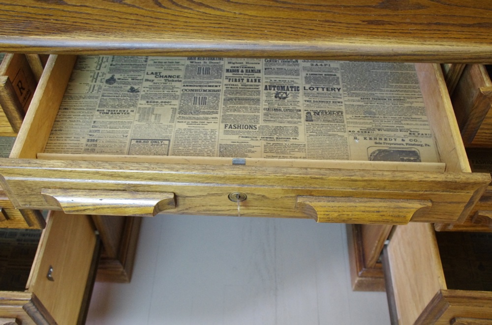 Beautiful Reproduction Solid Oak Roll Top Desk