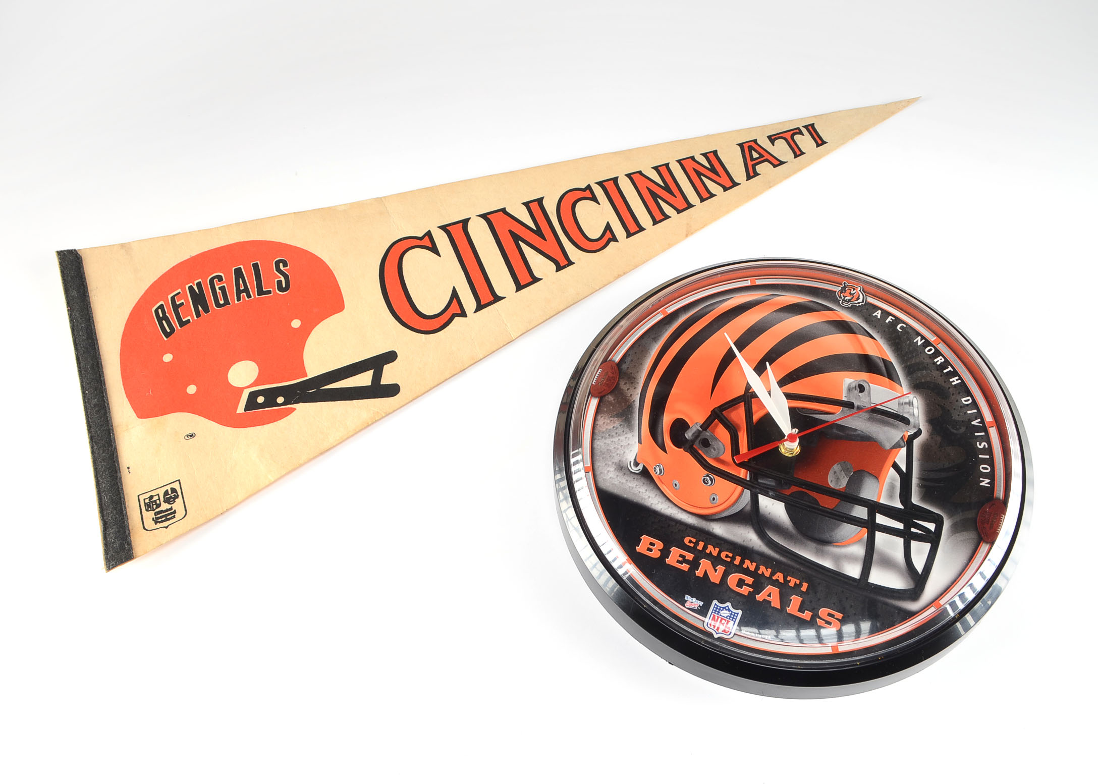 Cincinnati Bengals Vintage Pennant Plus a Clock