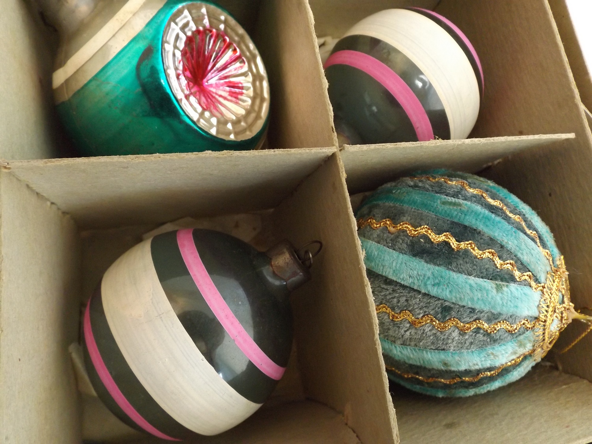 Vintage Shiny Brite Christmas Ornaments