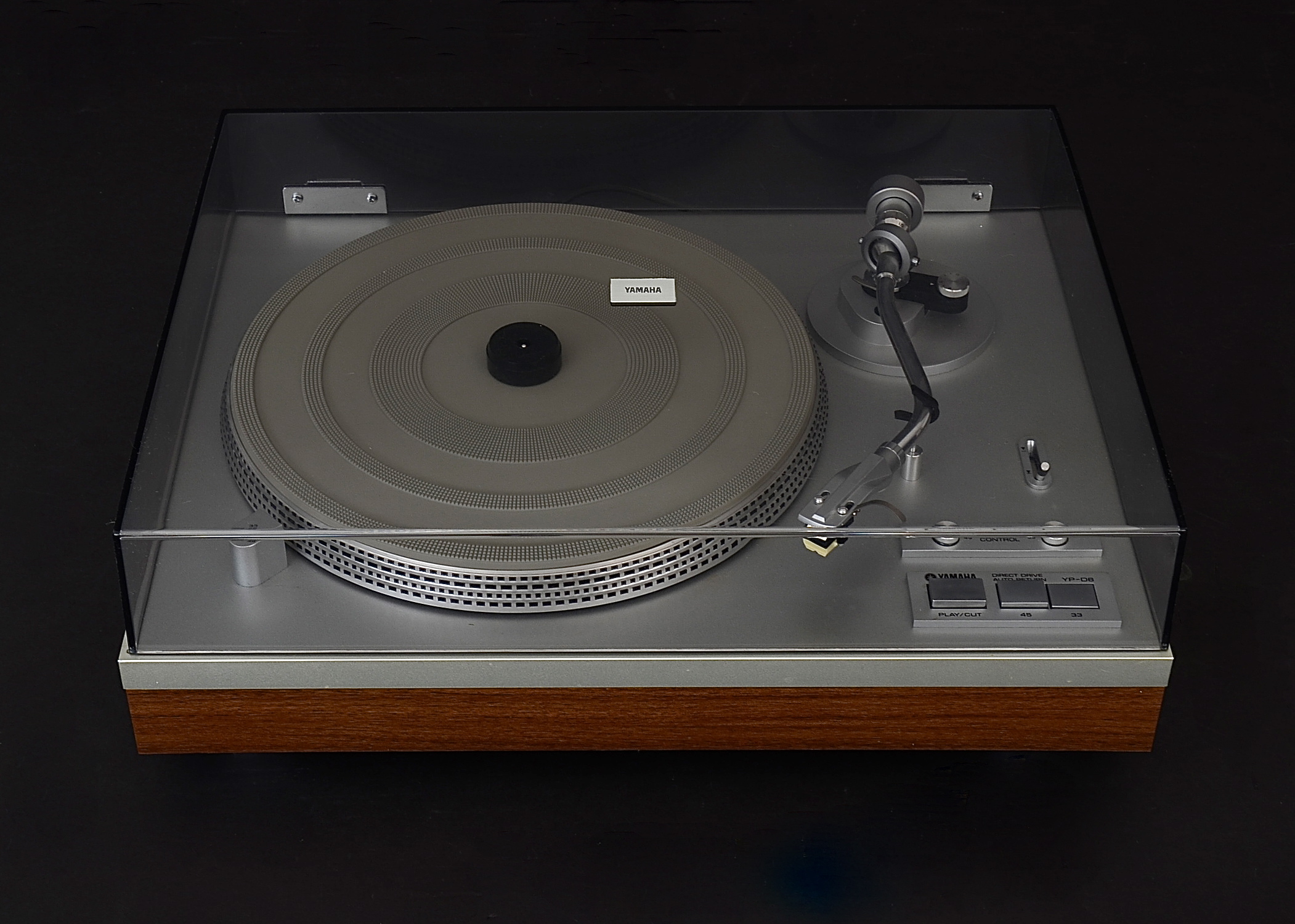 Yamaha YP-D6 Turntable with Box